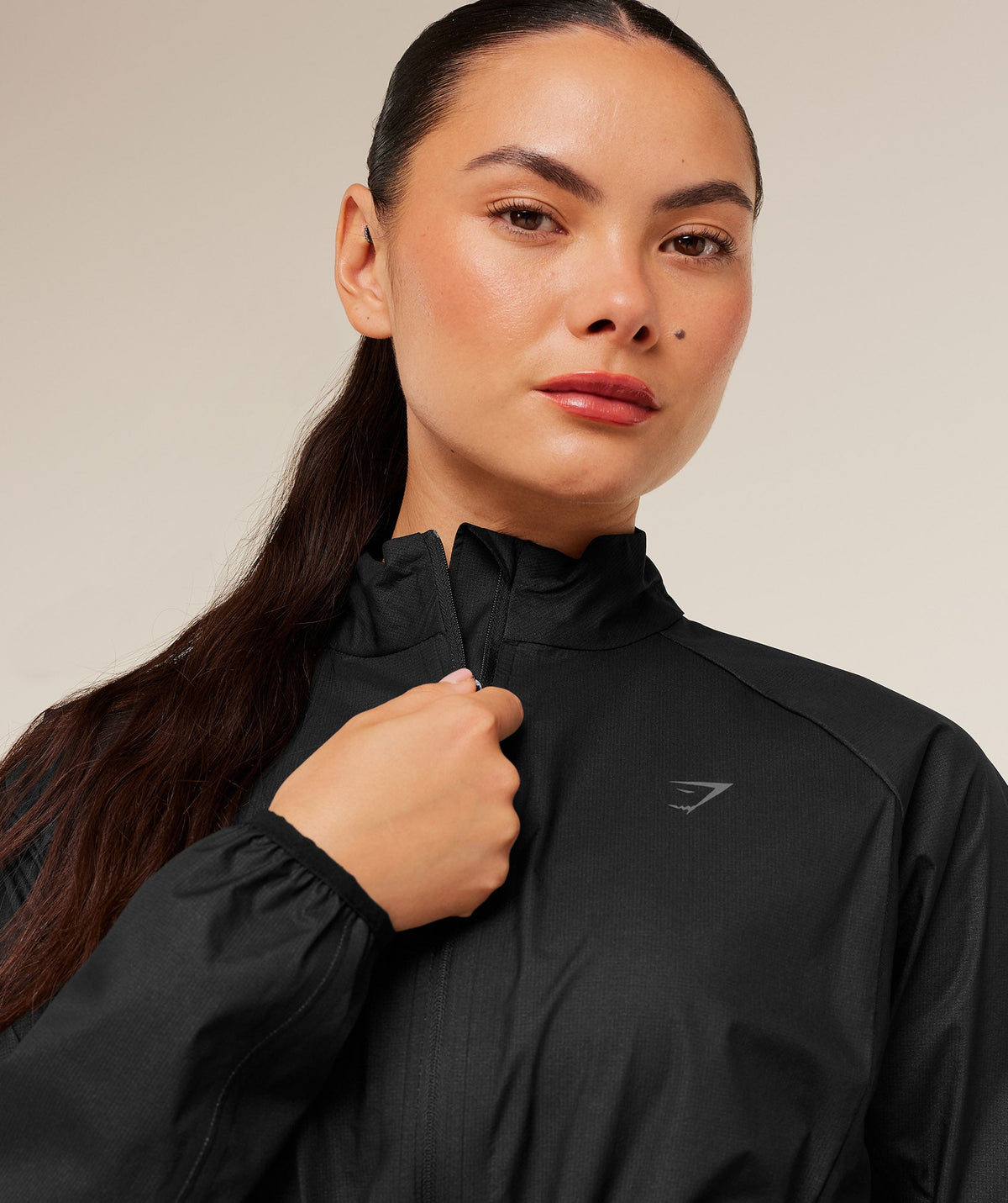 gymshark-running-elite-windproof-jacket-jackets-outerwear-black-aw25