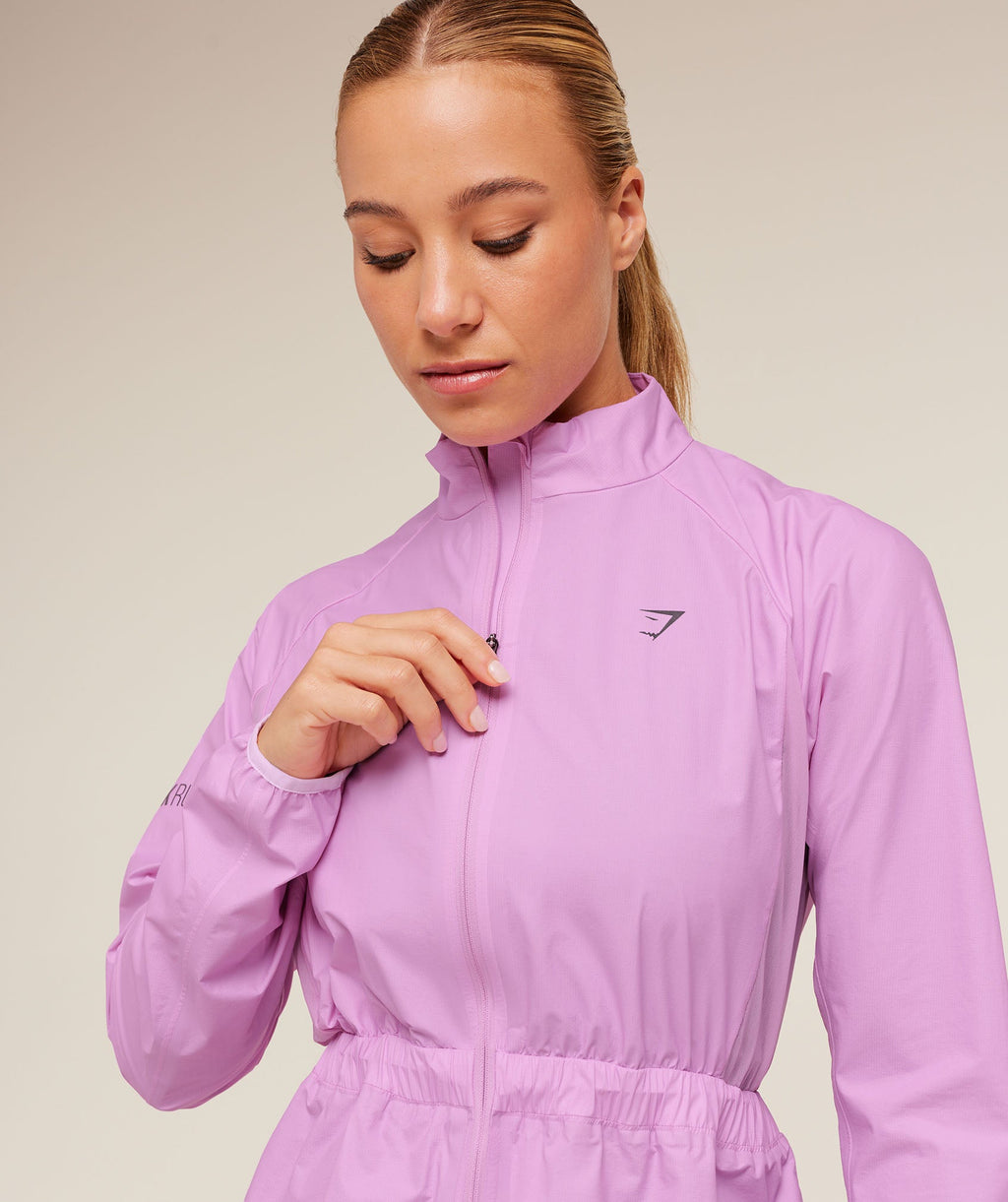 gymshark-running-elite-windproof-jacket-jackets-outerwear-pink-aw25