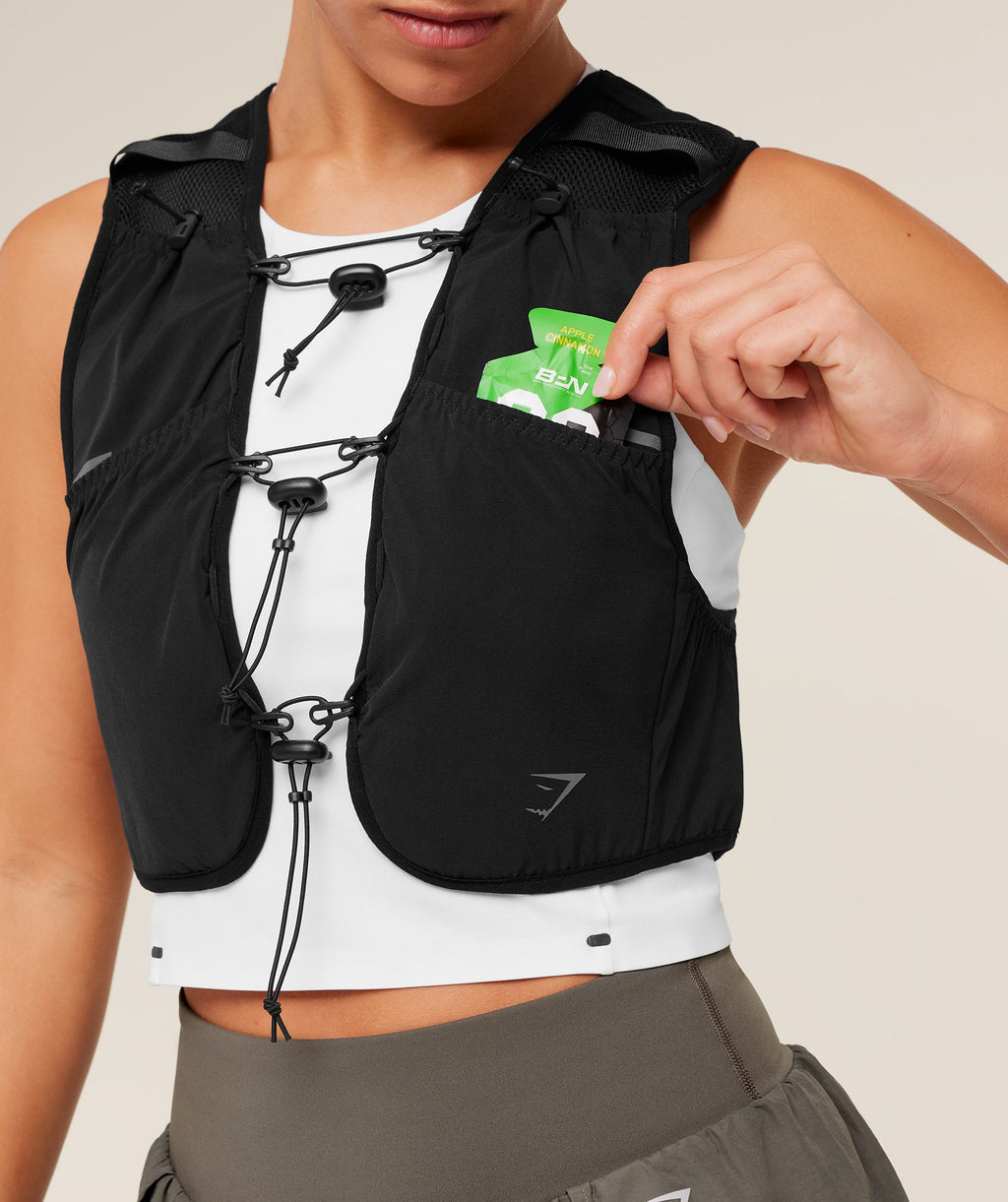 gymshark-running-hydration-vest-other-black-ss25