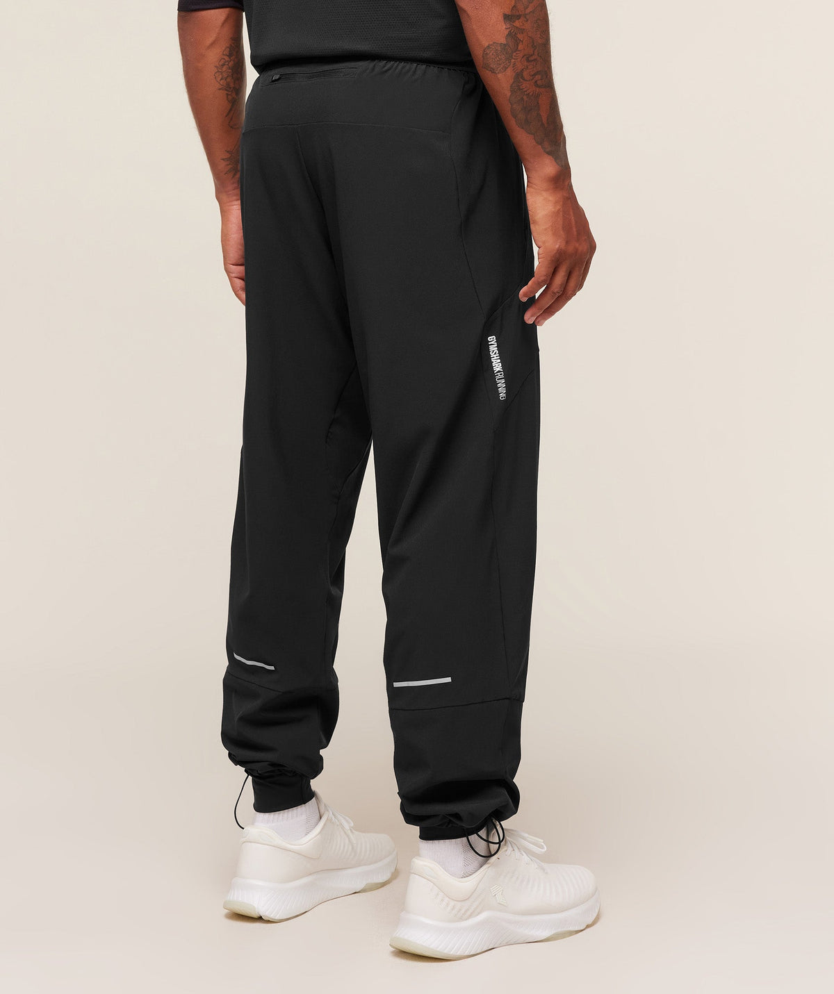 gymshark-running-joggers-pants-black-aw25