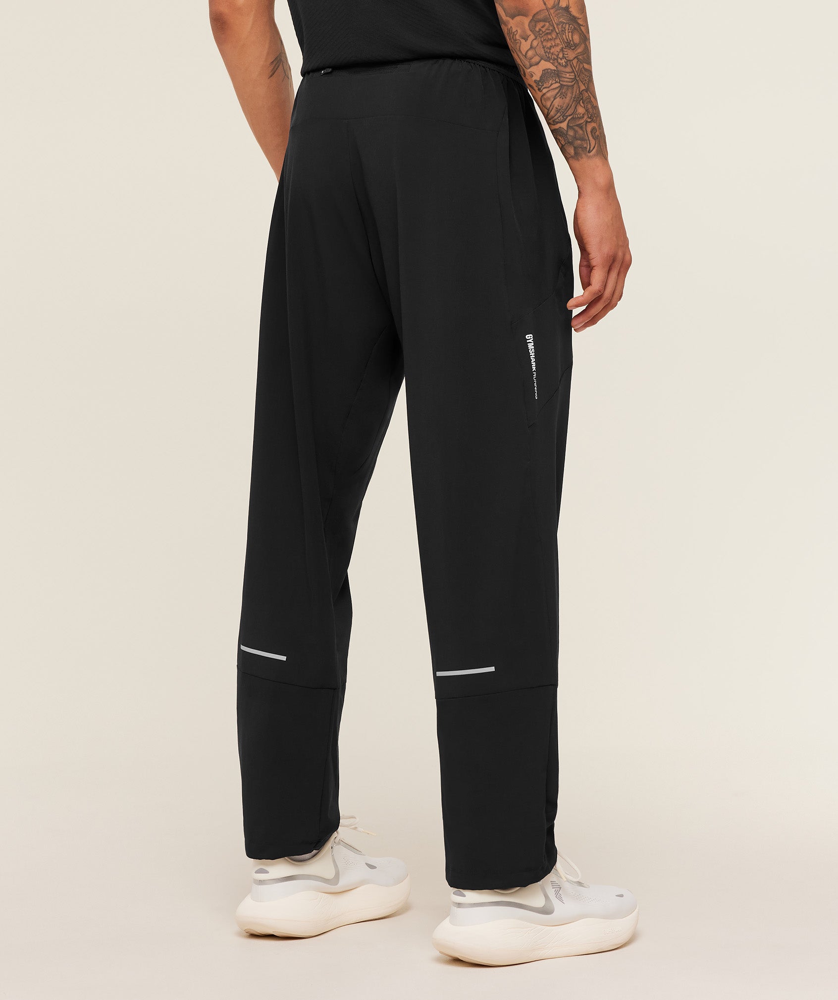 gymshark-running-joggers-pants-black-aw25