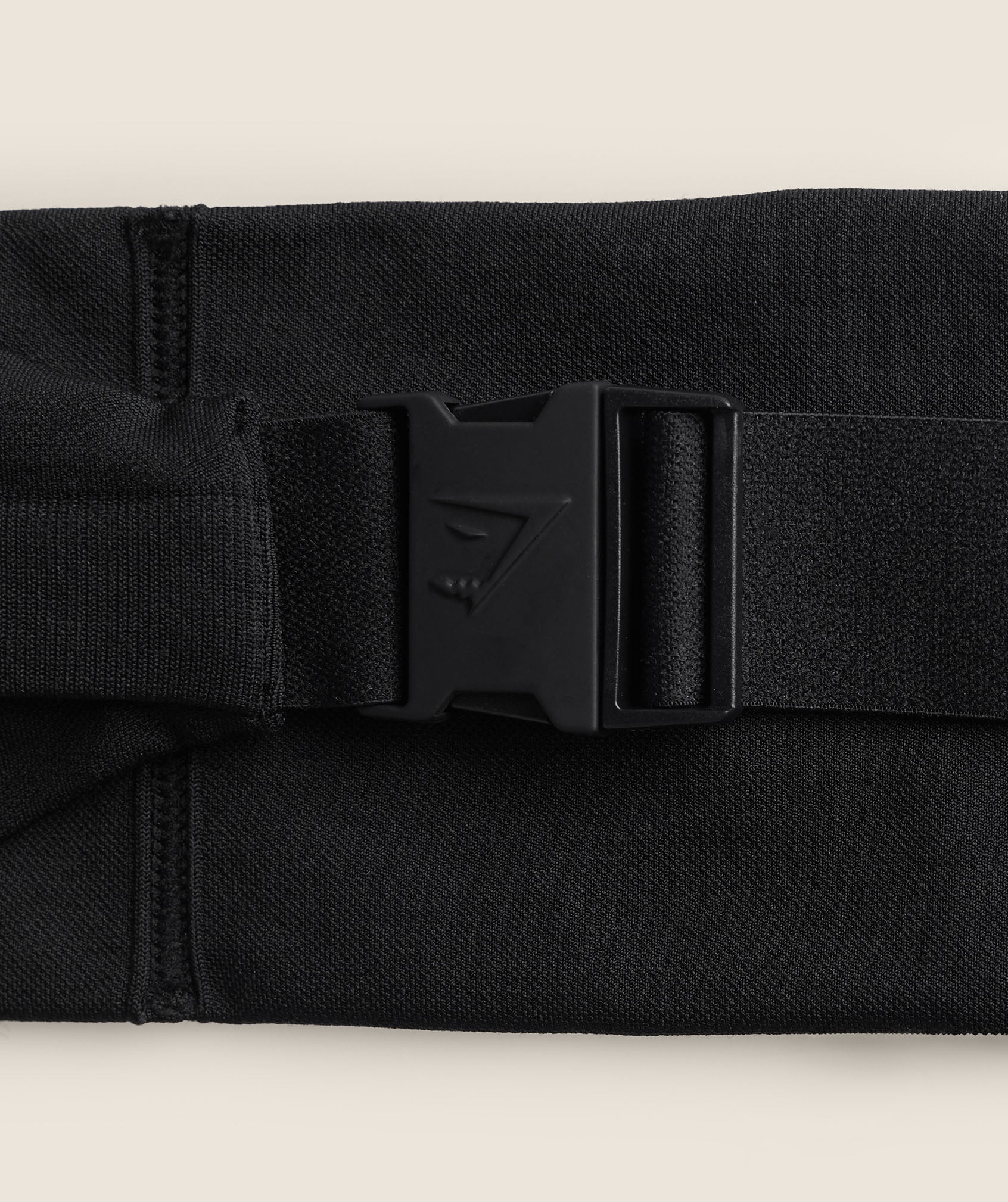 gymshark-running-waist-belt-black-aw24