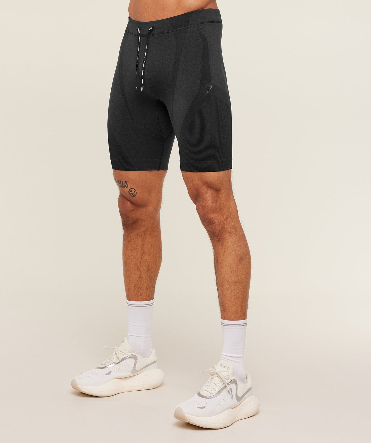 gymshark-seamless-running-half-tight-shorts
