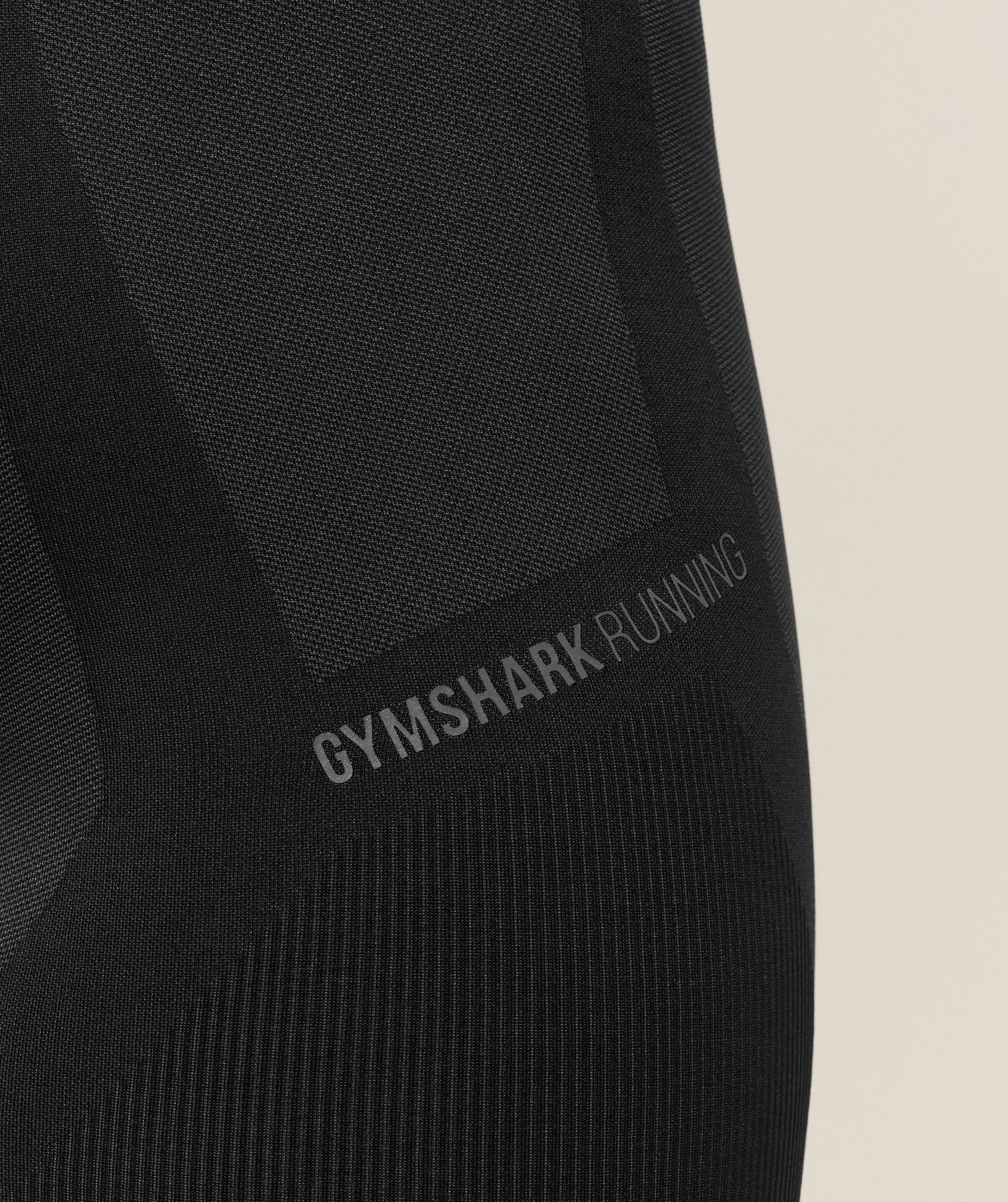 gymshark-seamless-running-half-tight-shorts
