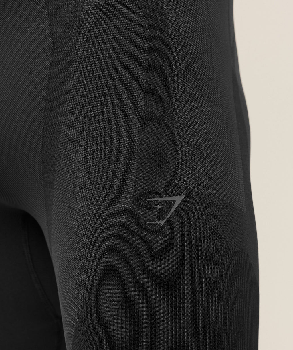 gymshark-seamless-running-half-tight-shorts