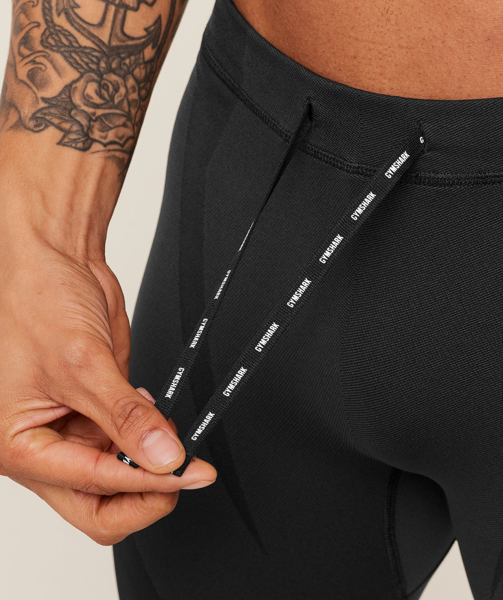 gymshark-seamless-running-half-tight-shorts