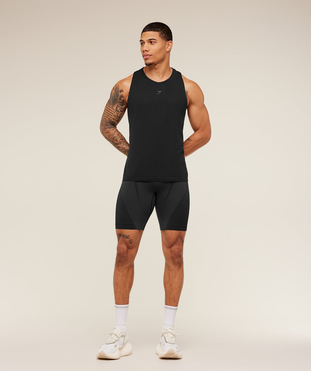 gymshark-seamless-running-half-tight-shorts
