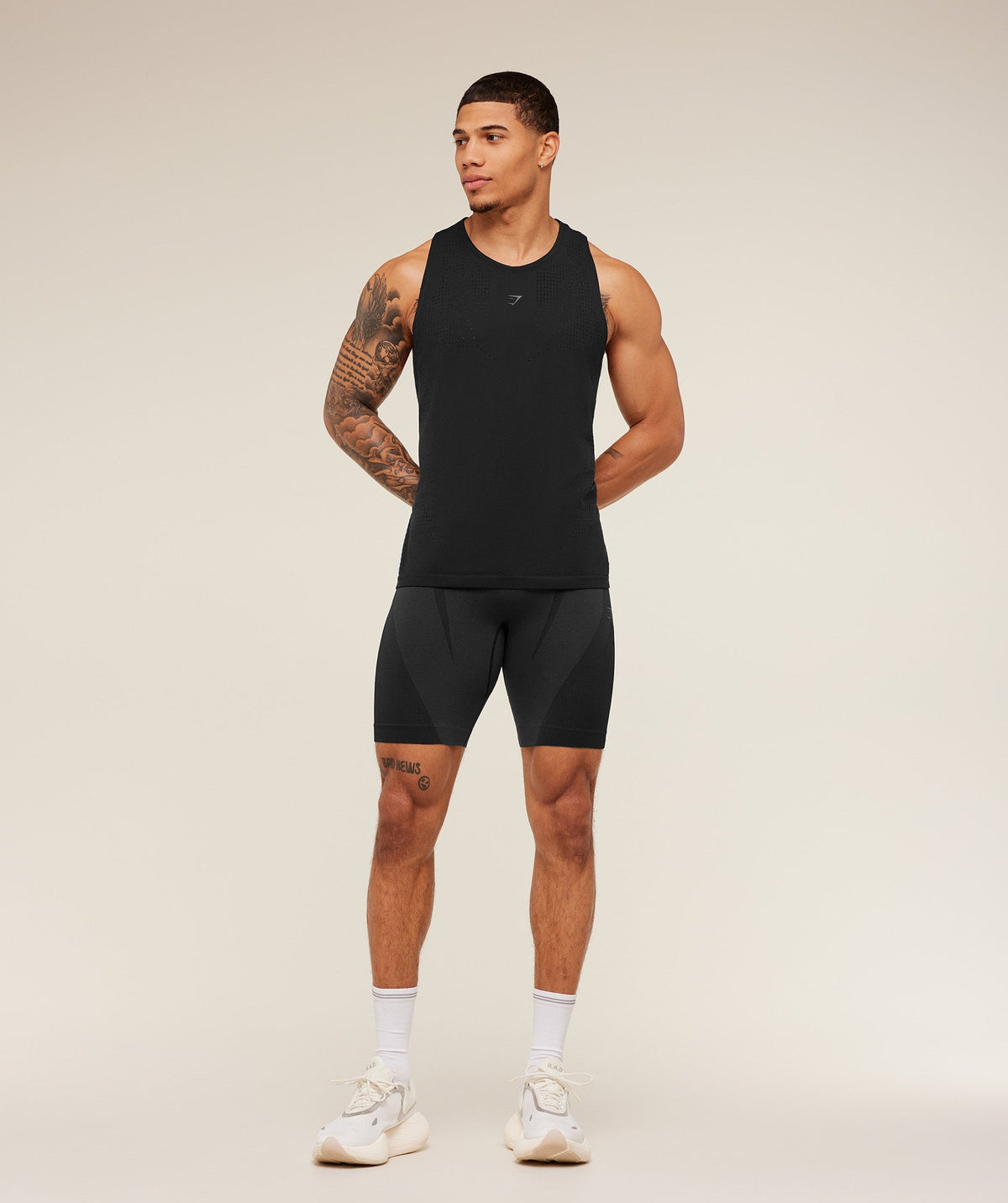 gymshark-seamless-running-half-tight-shorts