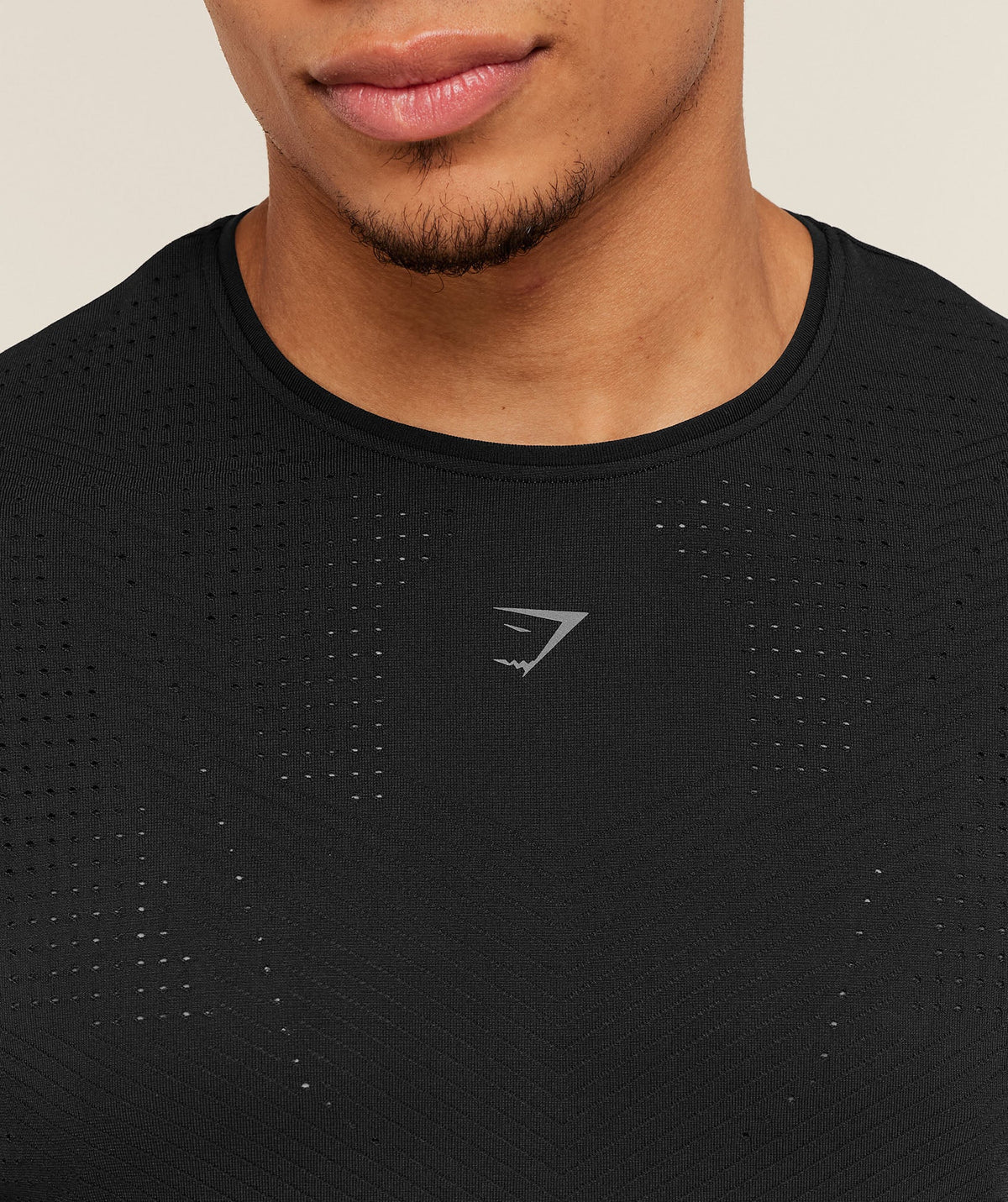 gymshark-seamless-running-t-shirt-ss-tops-black-ss26