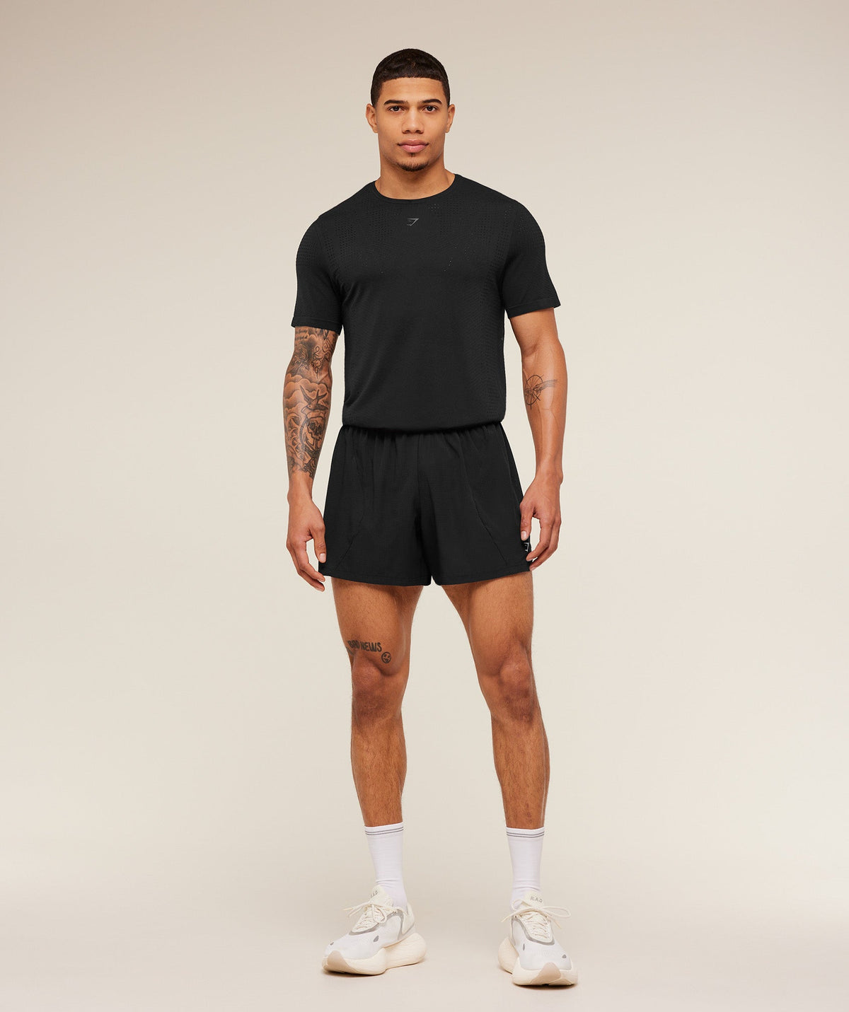 gymshark-seamless-running-t-shirt-ss-tops-black-ss26