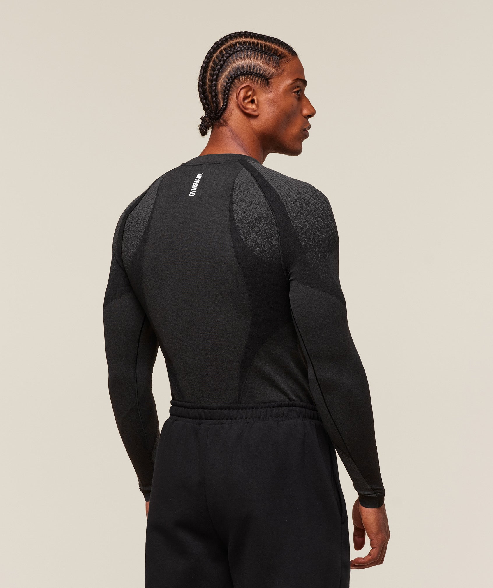 gymshark-shadow-seamless-long-sleeve-t-shirt-black-ss25