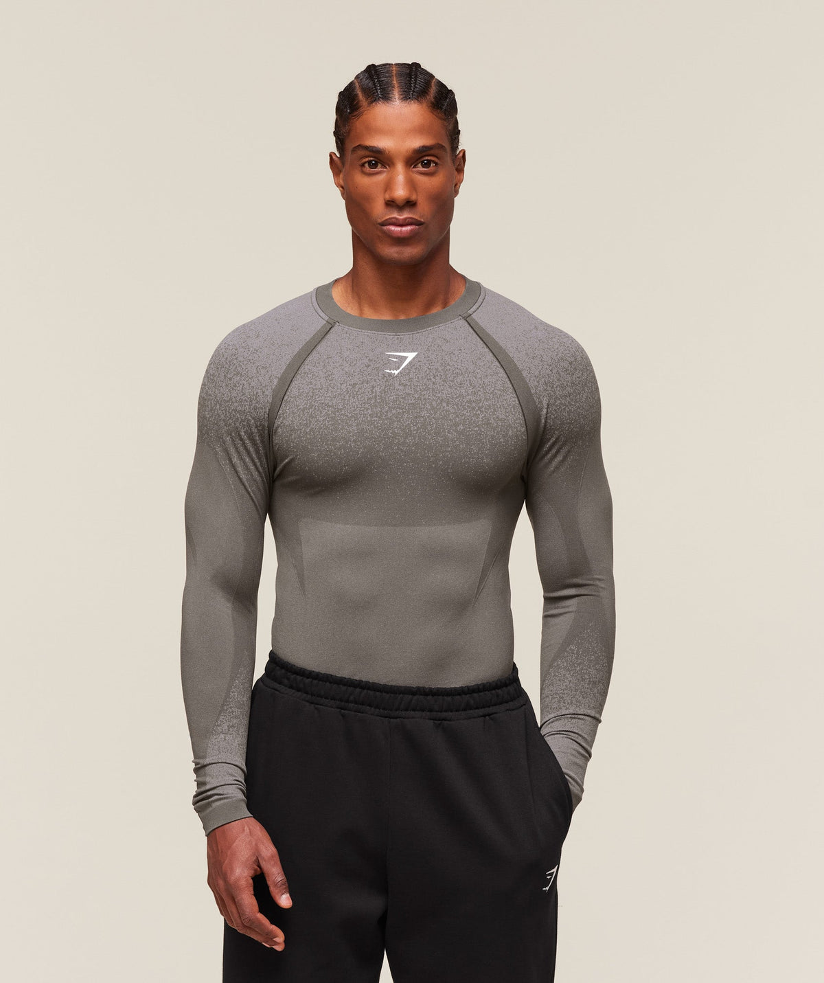 gymshark-shadow-seamless-long-sleeve-t-shirt-meteor-grey-ss25