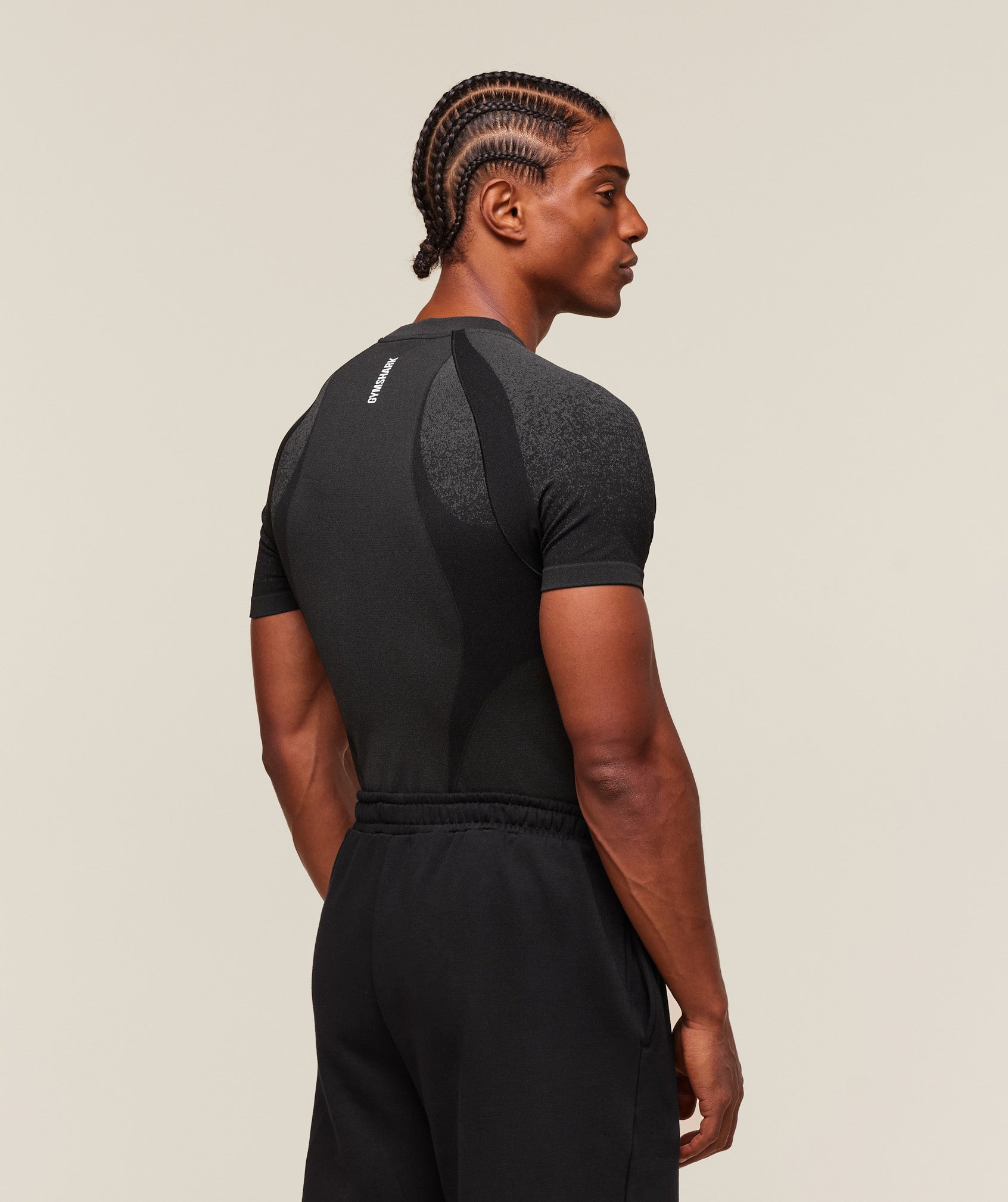 gymshark-shadow-seamless-t-shirt-black-aw24