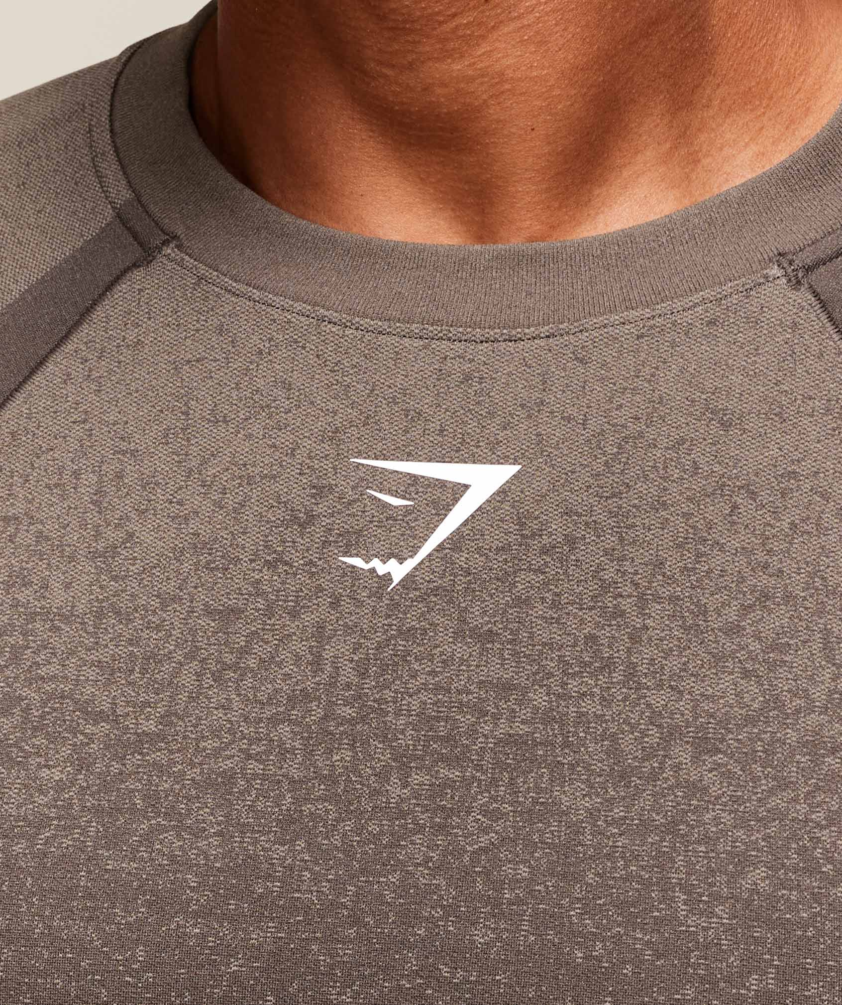 gymshark-shadow-seamless-t-shirt-camo-brown-ss25