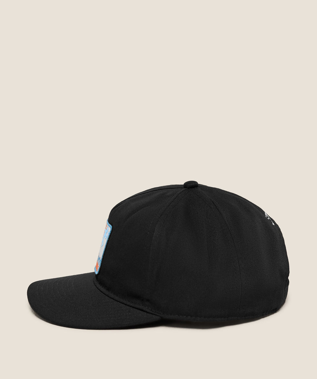 gymshark-graphic-trucker-headwear
