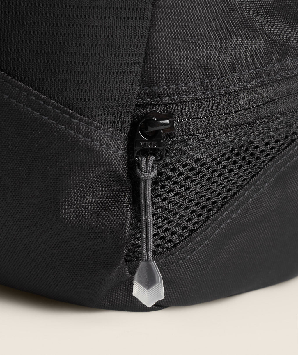 gymshark-sharkhead-backpack-black-ss24