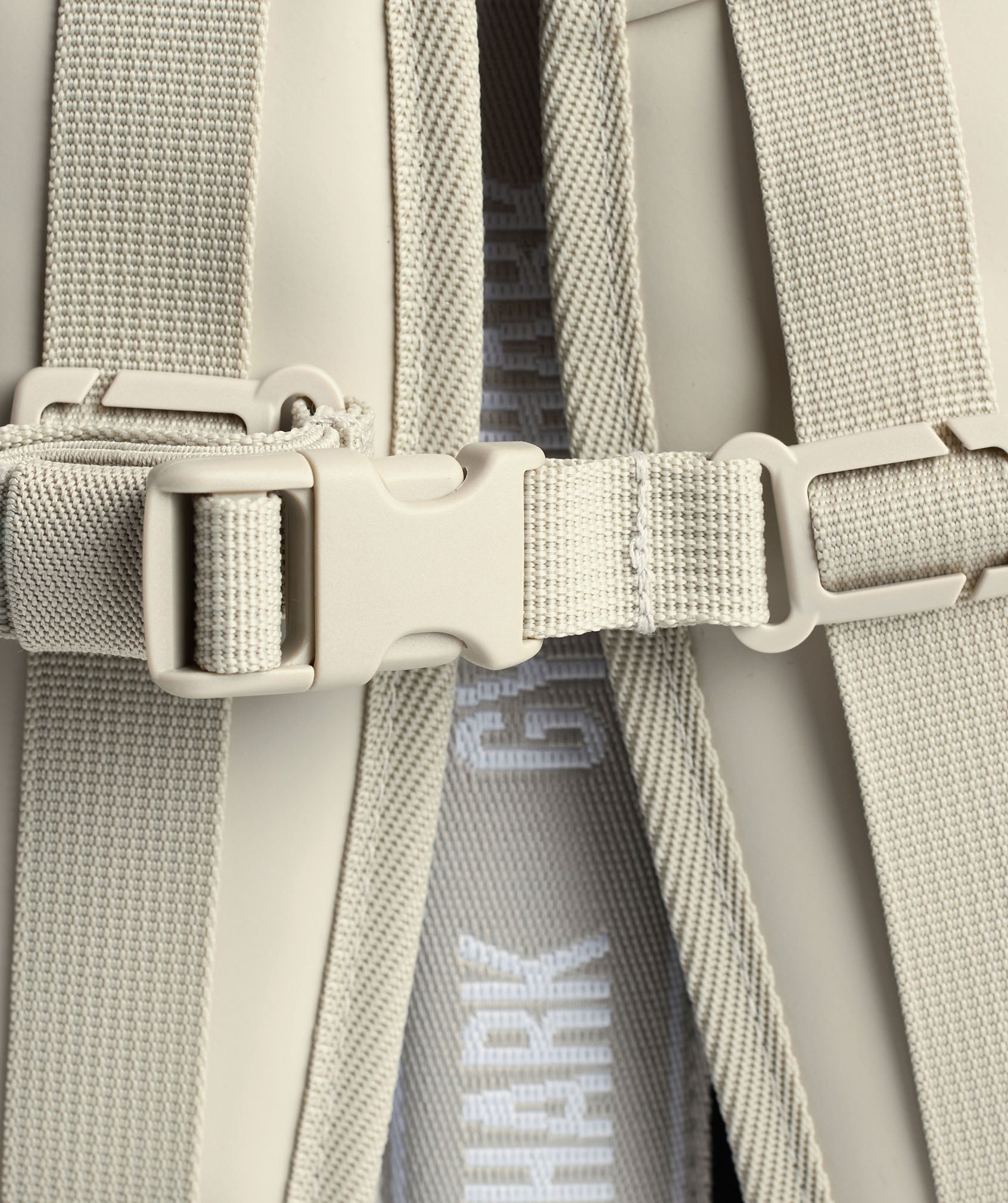 gymshark-sleek-backpack-pebble-grey-ss25