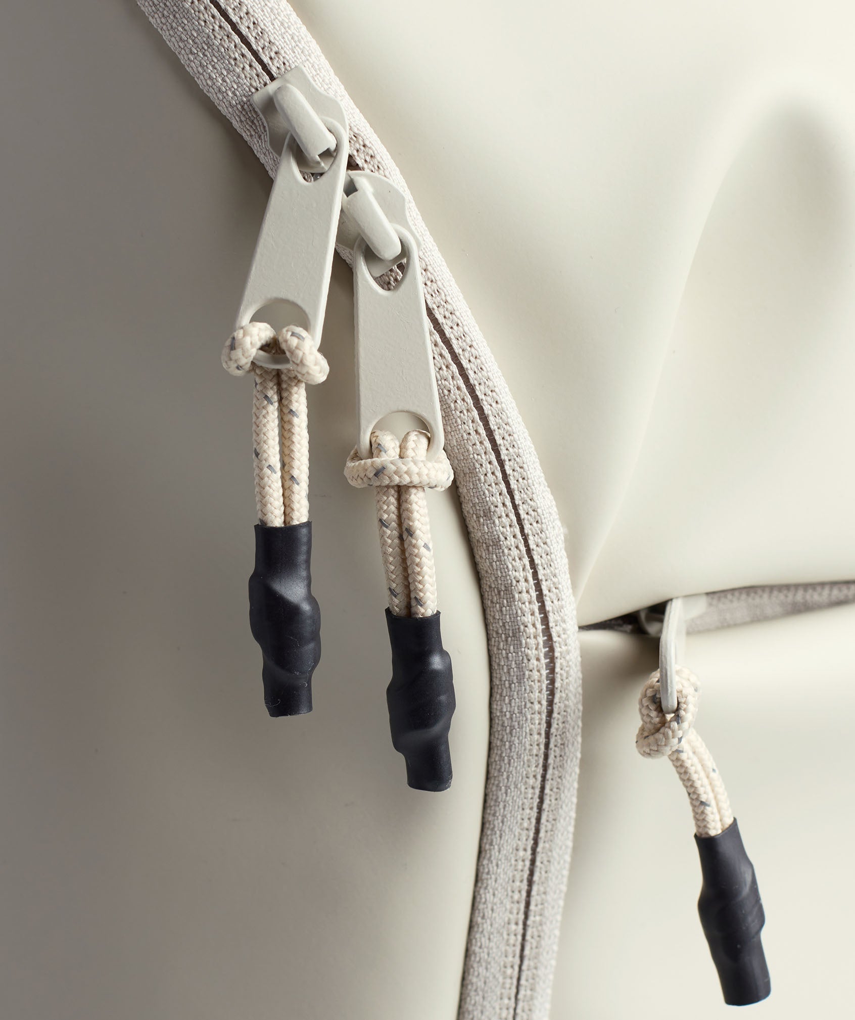 gymshark-sleek-backpack-pebble-grey-ss25