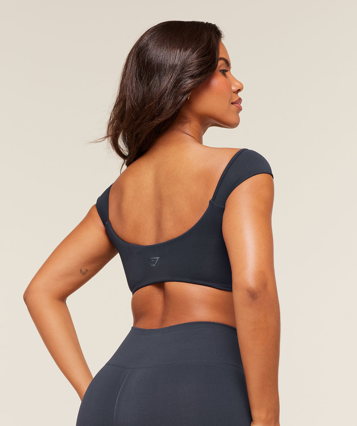 gymshark-soft-sculpt-cap-sleeve-bralette-sports-bras-blue-aw25