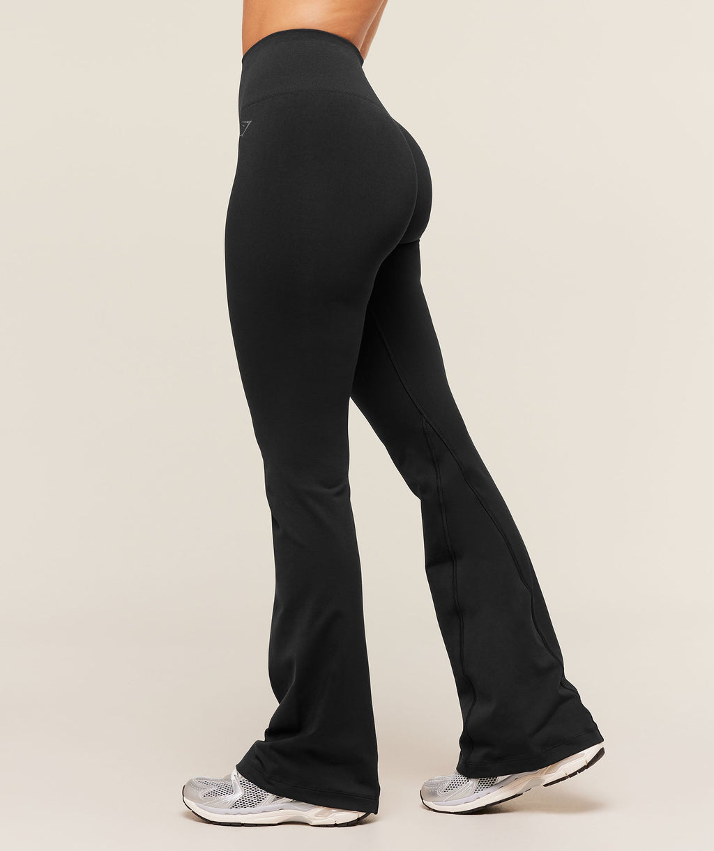 gymshark-soft-sculpt-flared-legging-leggings-black-aw25