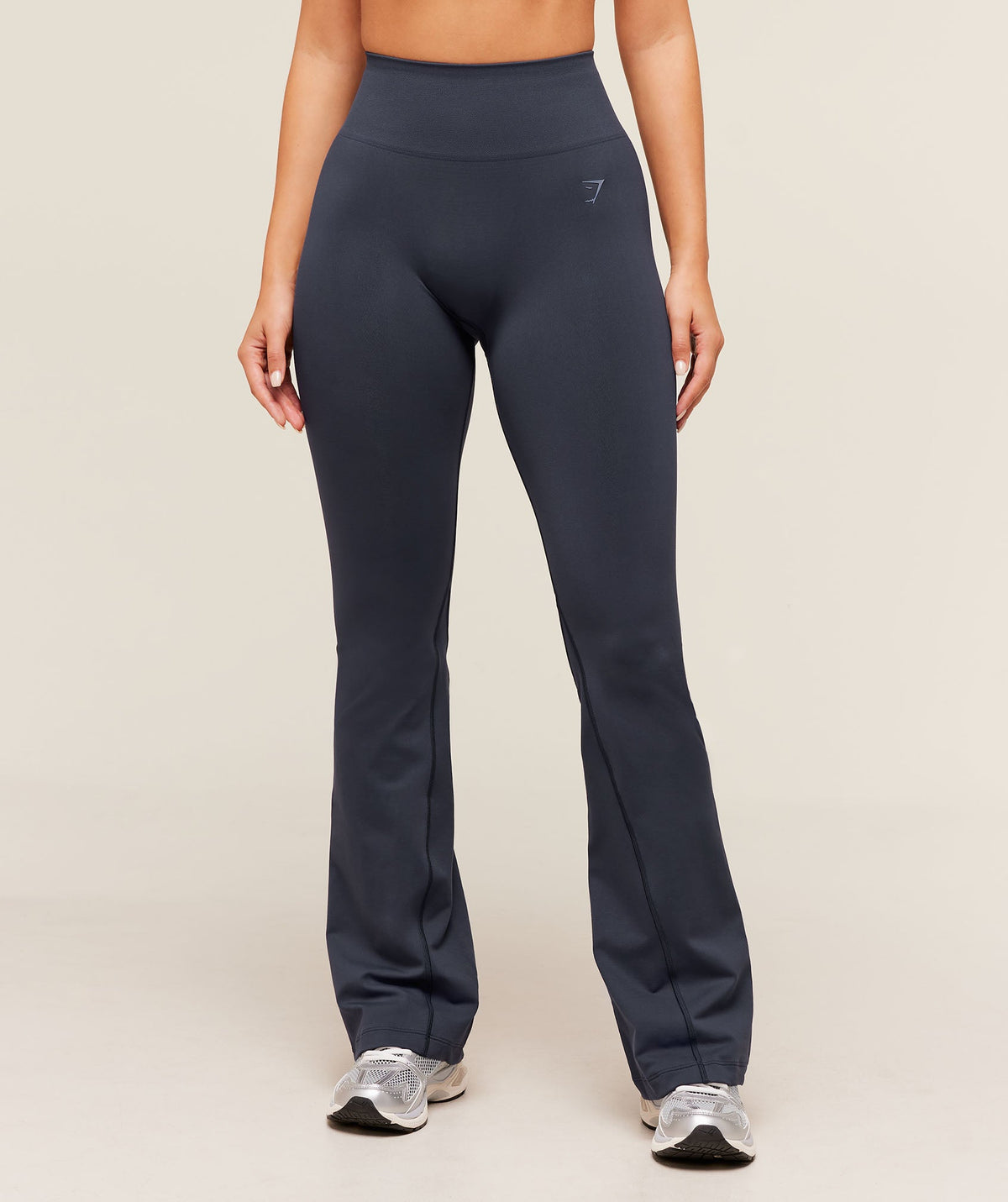 gymshark-soft-sculpt-flared-legging-leggings-blue-aw25