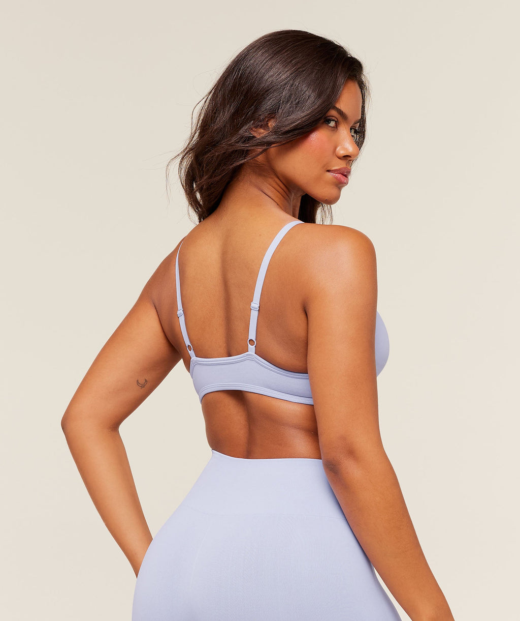 gymshark-soft-sculpt-v-neck-sports-bra-sports-bras-blue-aw25-1