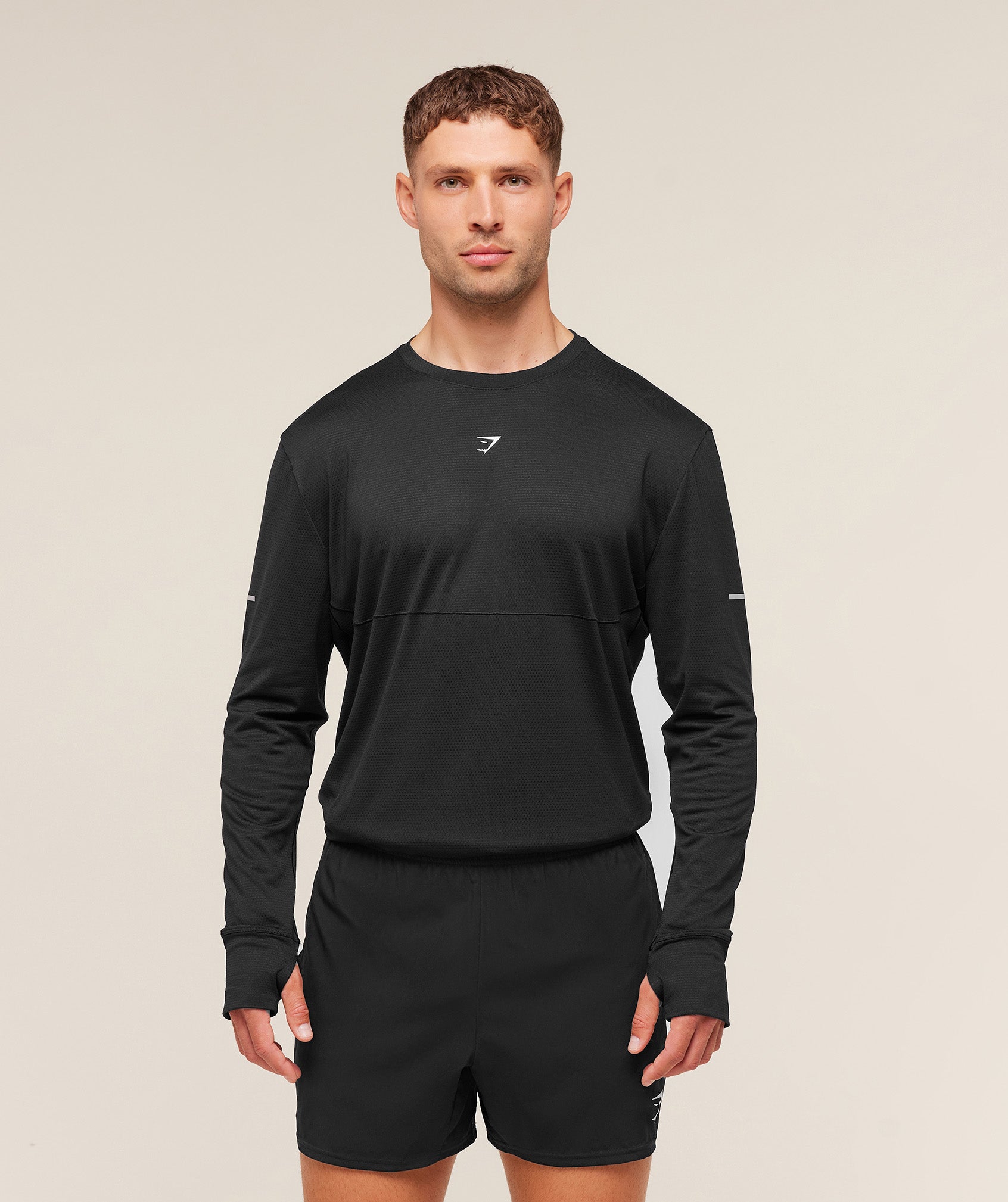 gymshark-running-long-sleeve-t-shirt-ls-tops-black-aw25