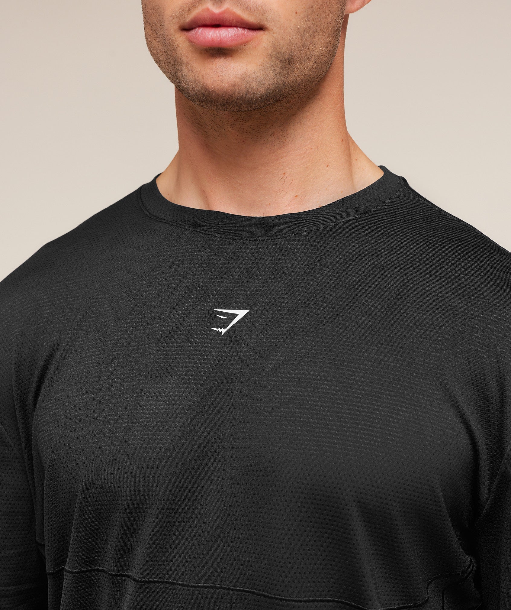 gymshark-running-long-sleeve-t-shirt-ls-tops-black-aw25