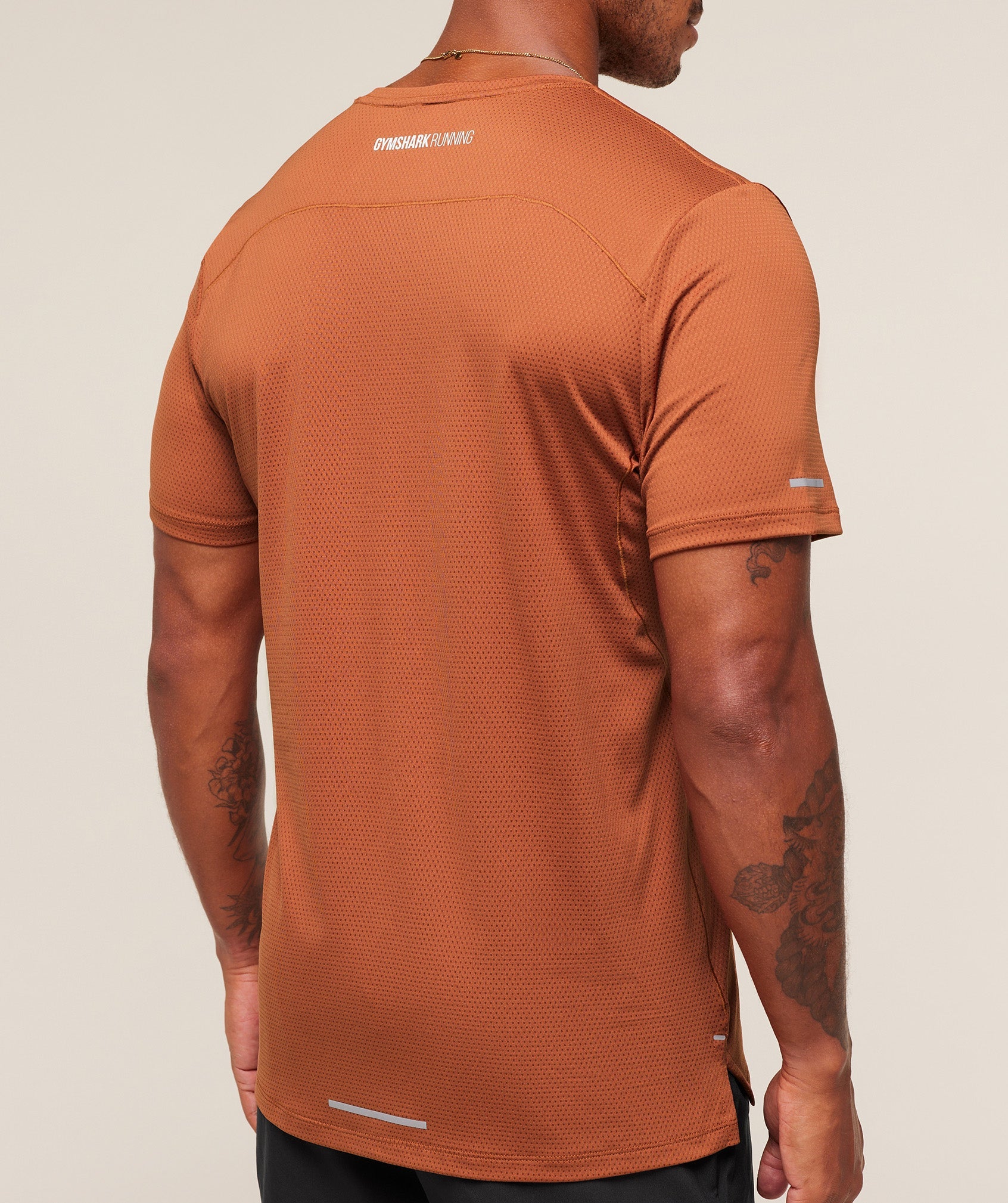 gymshark-running-t-shirt-ss-tops-brown-aw25-1