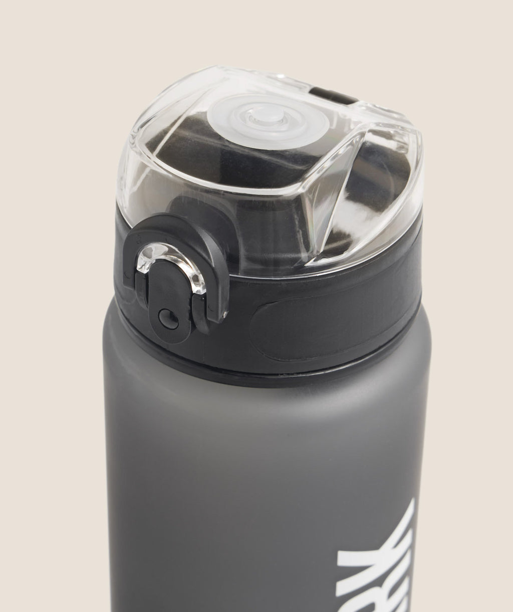 gymshark-sports-bottle-black-ss23