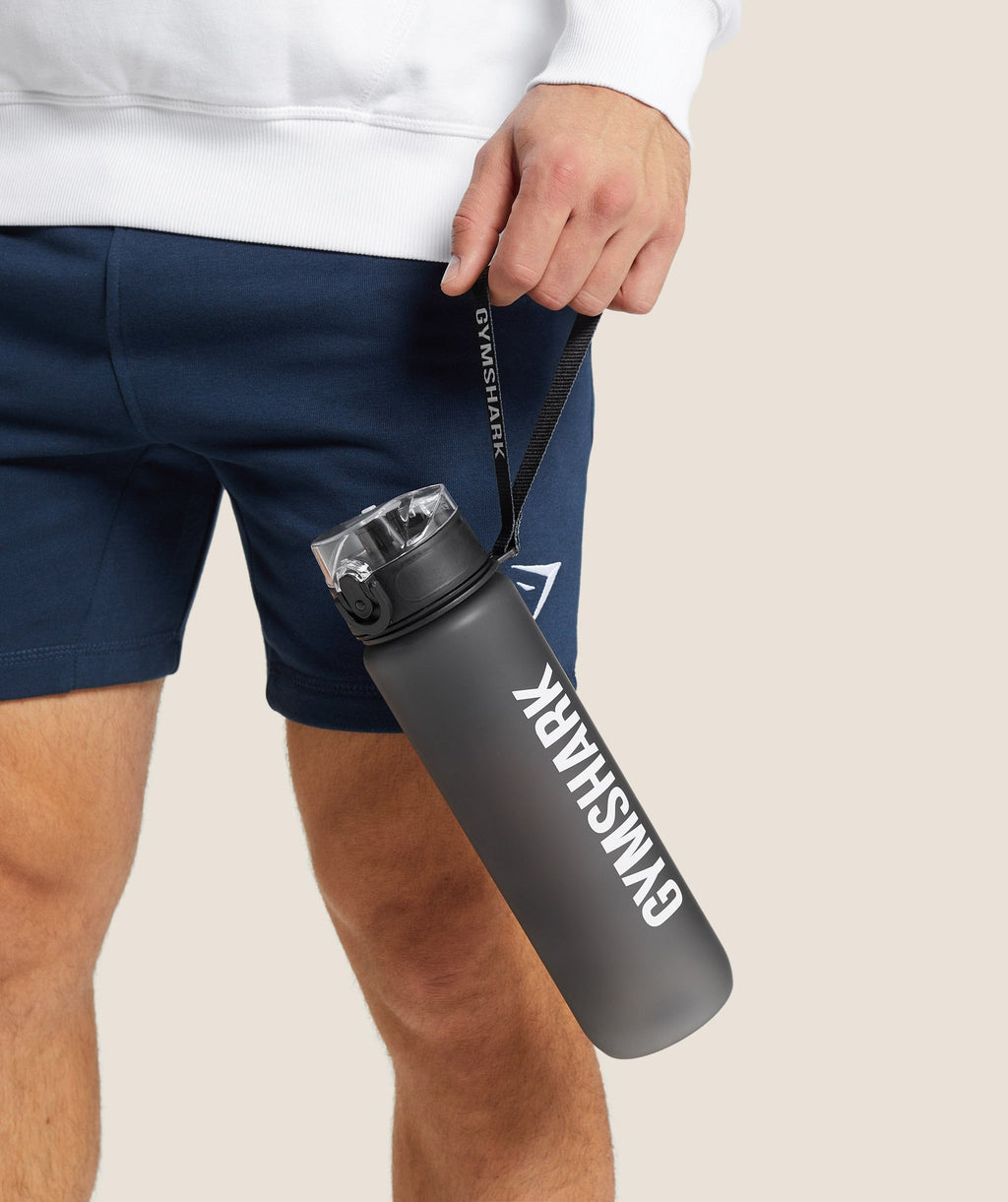 gymshark-sports-bottle-black-ss23