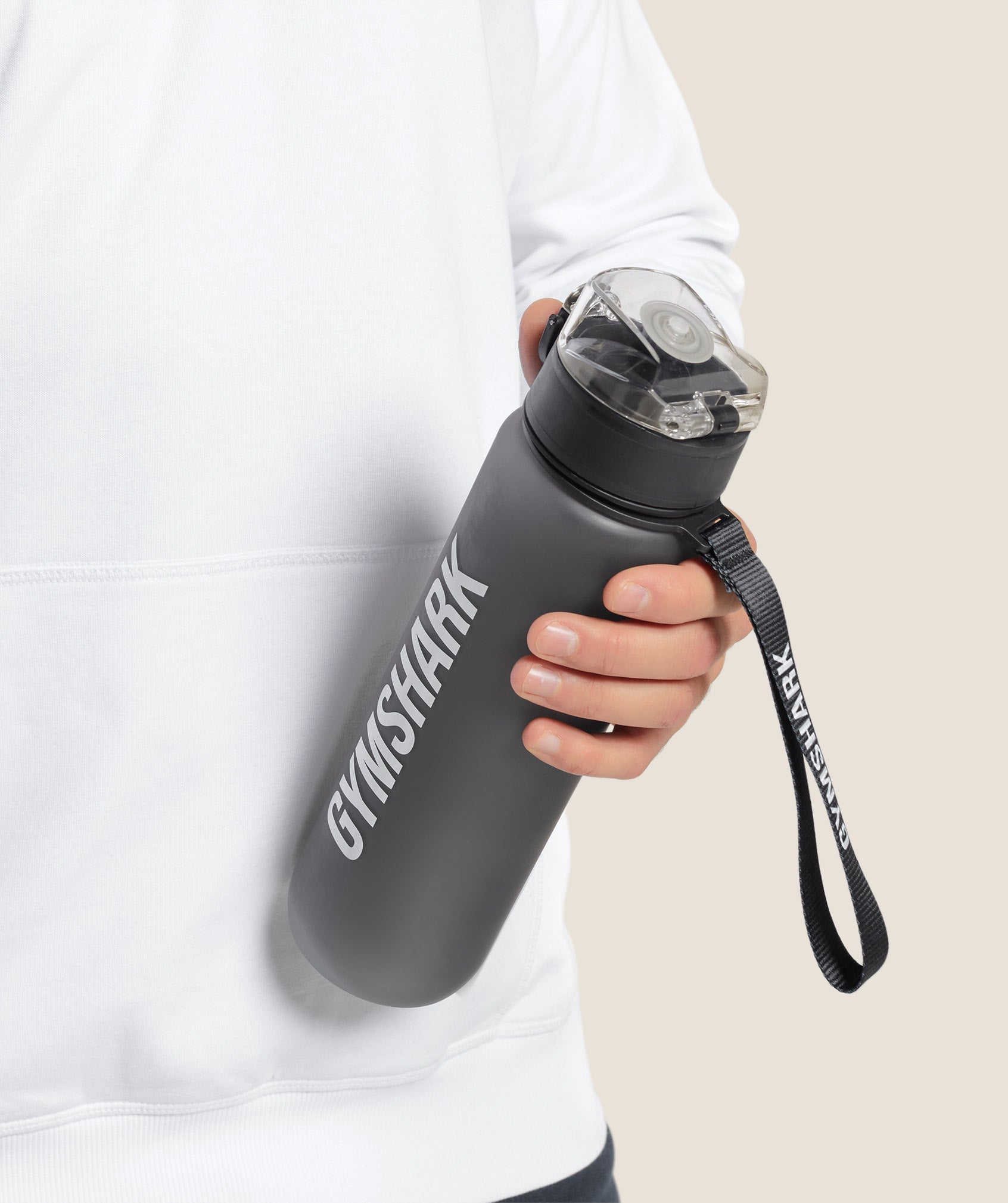 gymshark-sports-bottle-black-ss23