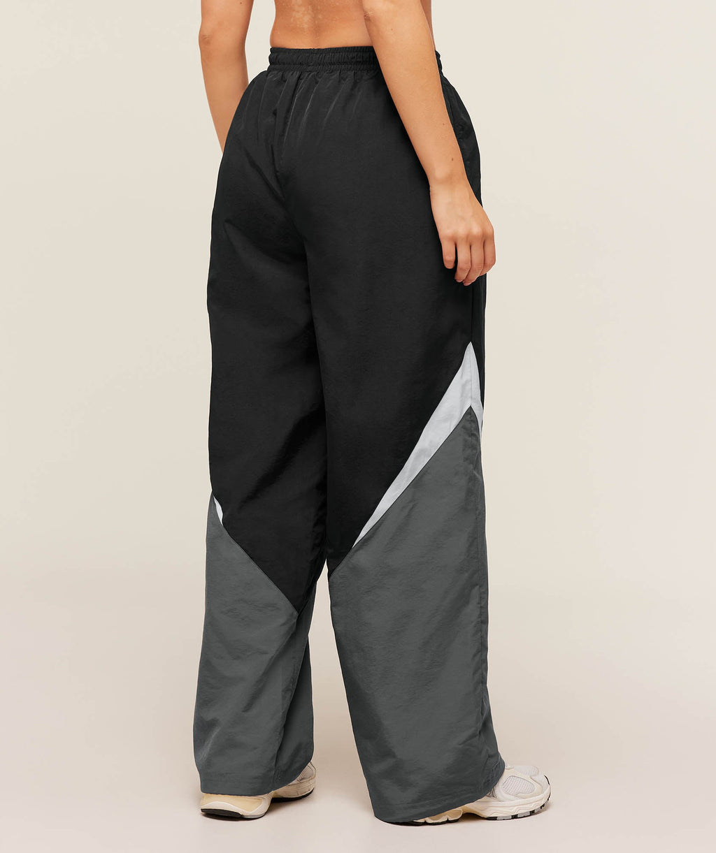 gymshark-contrast-track-pant-pants-black-aw25