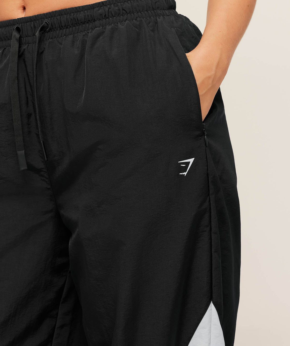gymshark-contrast-track-pant-pants-black-aw25