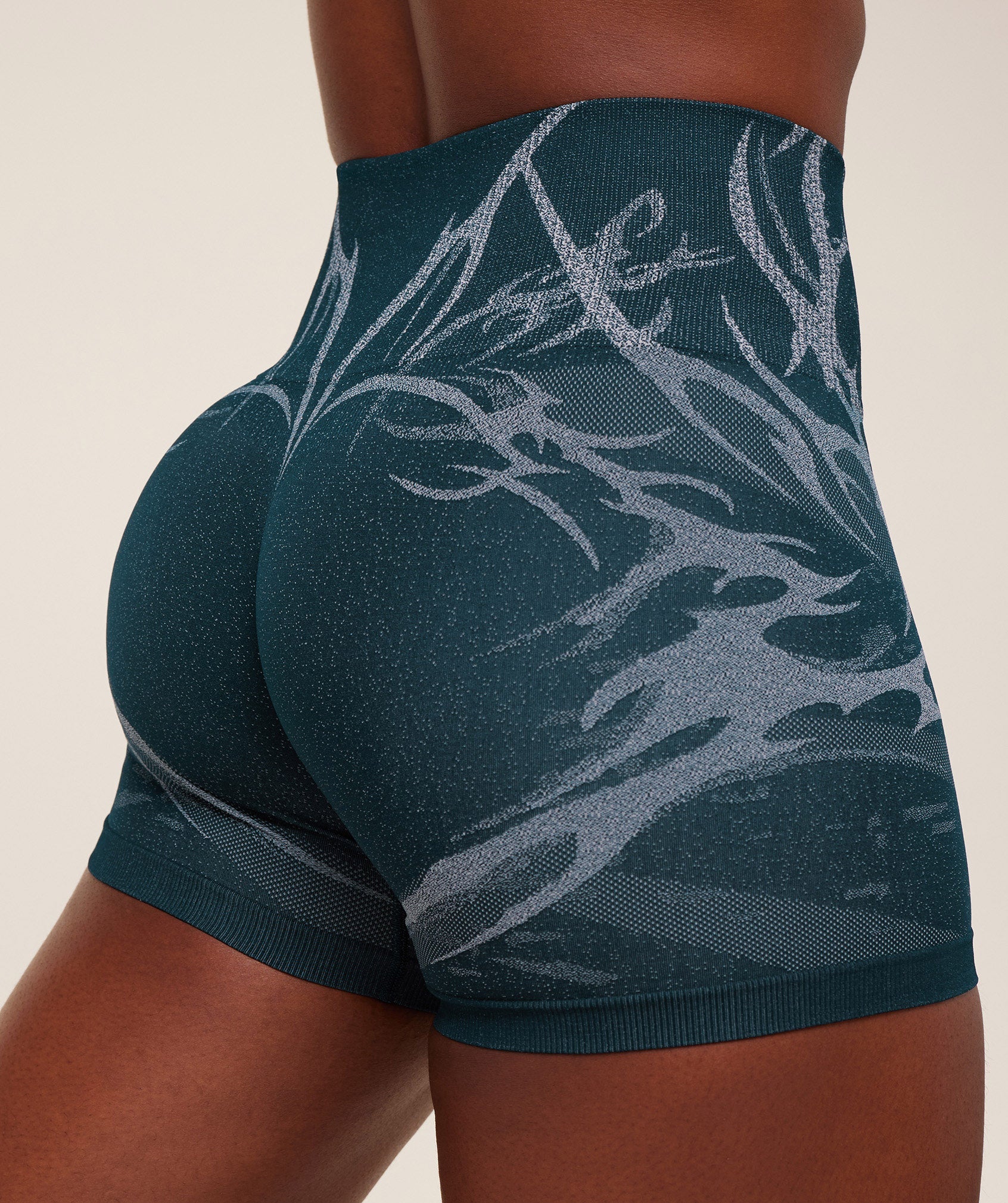 gymshark-storm-seamless-shorts-shorts-2