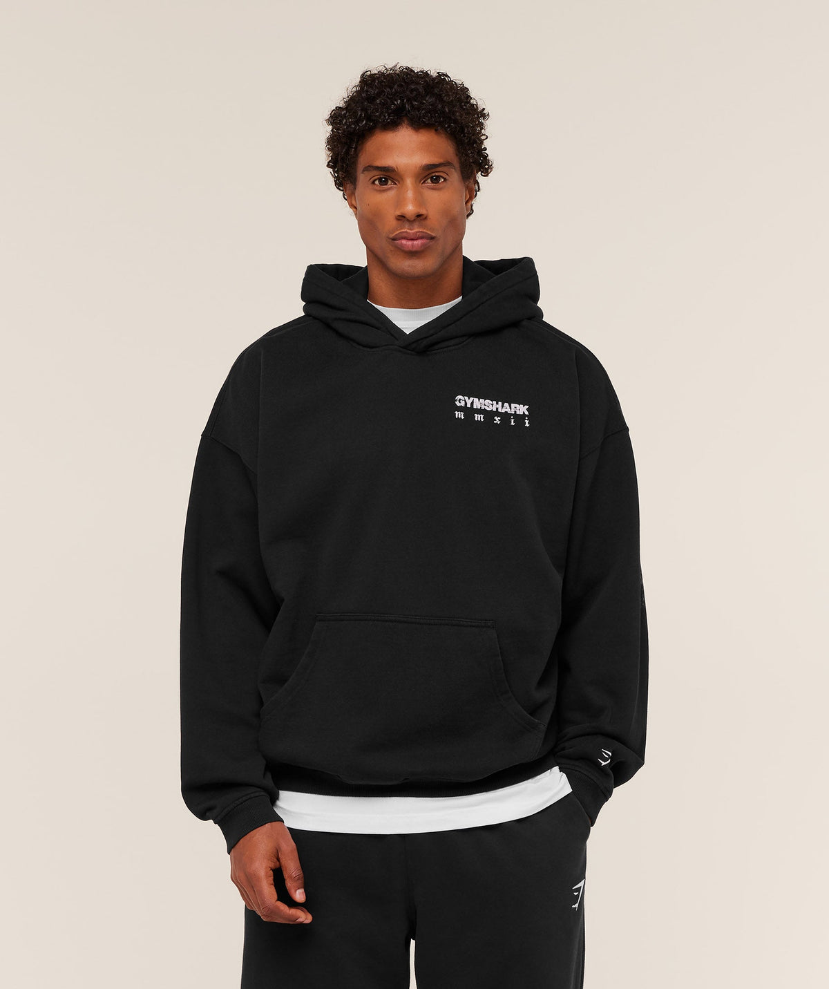 gymshark-numerals-hoodie-pullovers-black-aw25