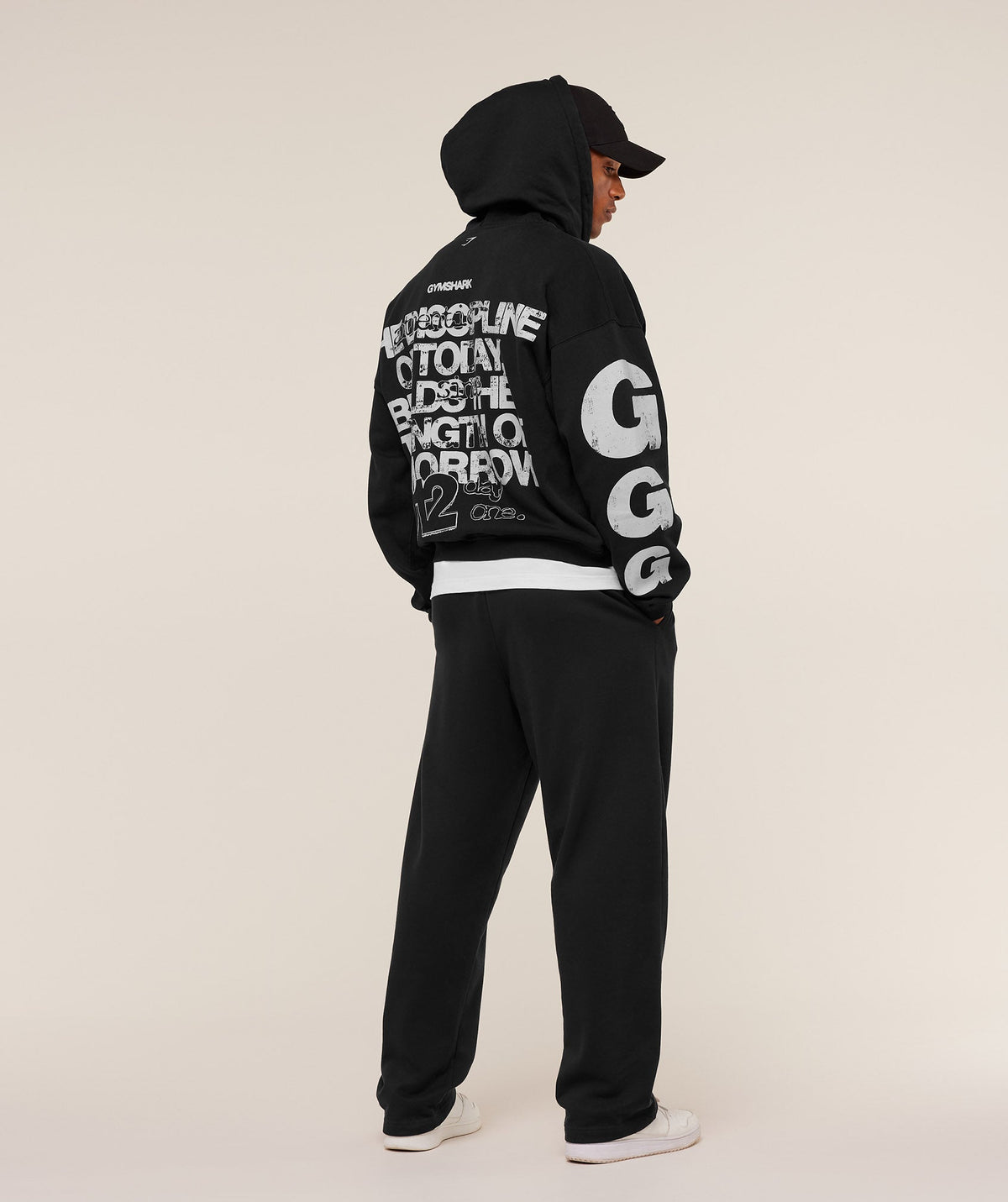 gymshark-strength-of-tomorrow-zip-up-hoodie-pullovers-black-aw25