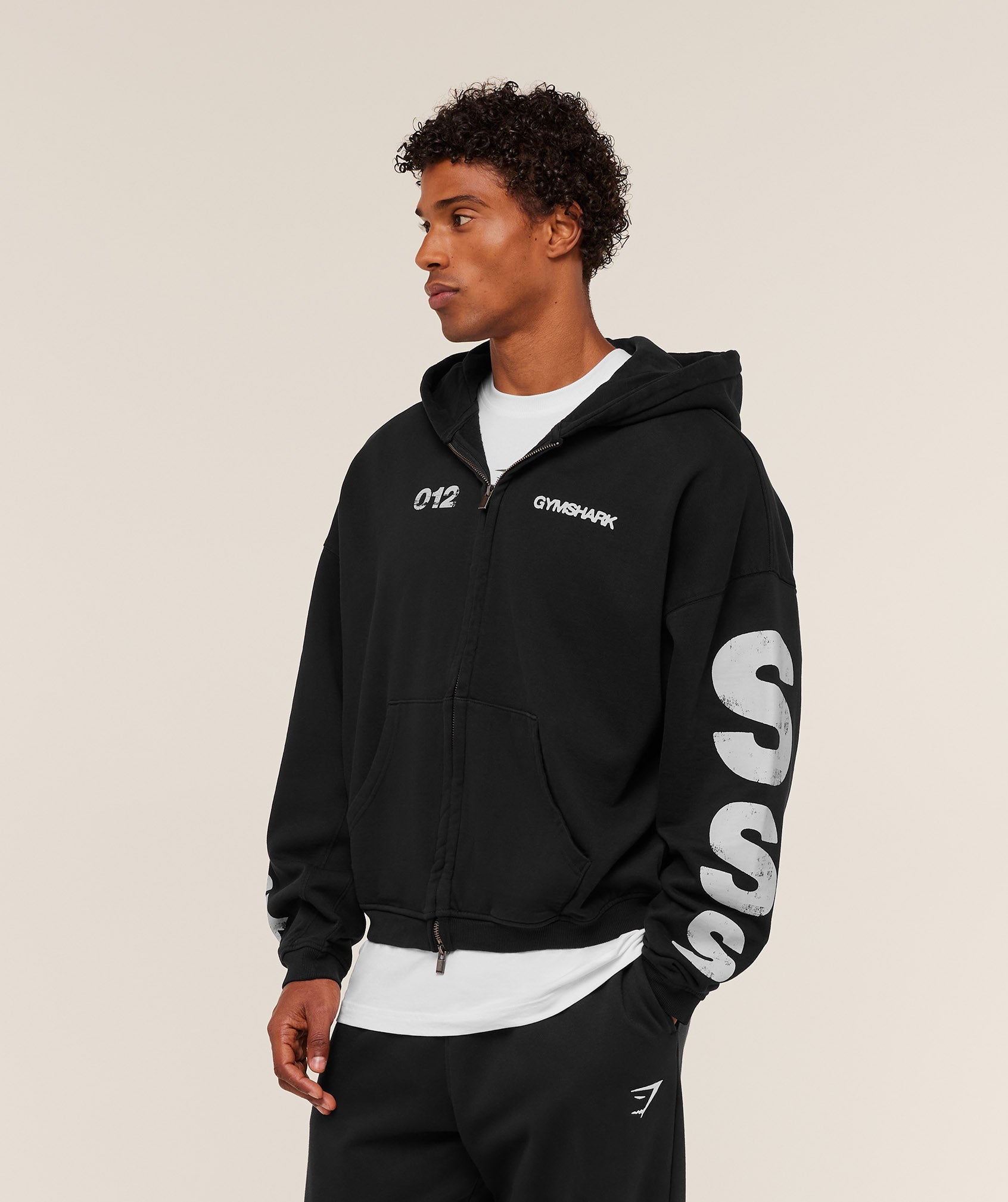gymshark-strength-of-tomorrow-zip-up-hoodie-pullovers-black-aw25