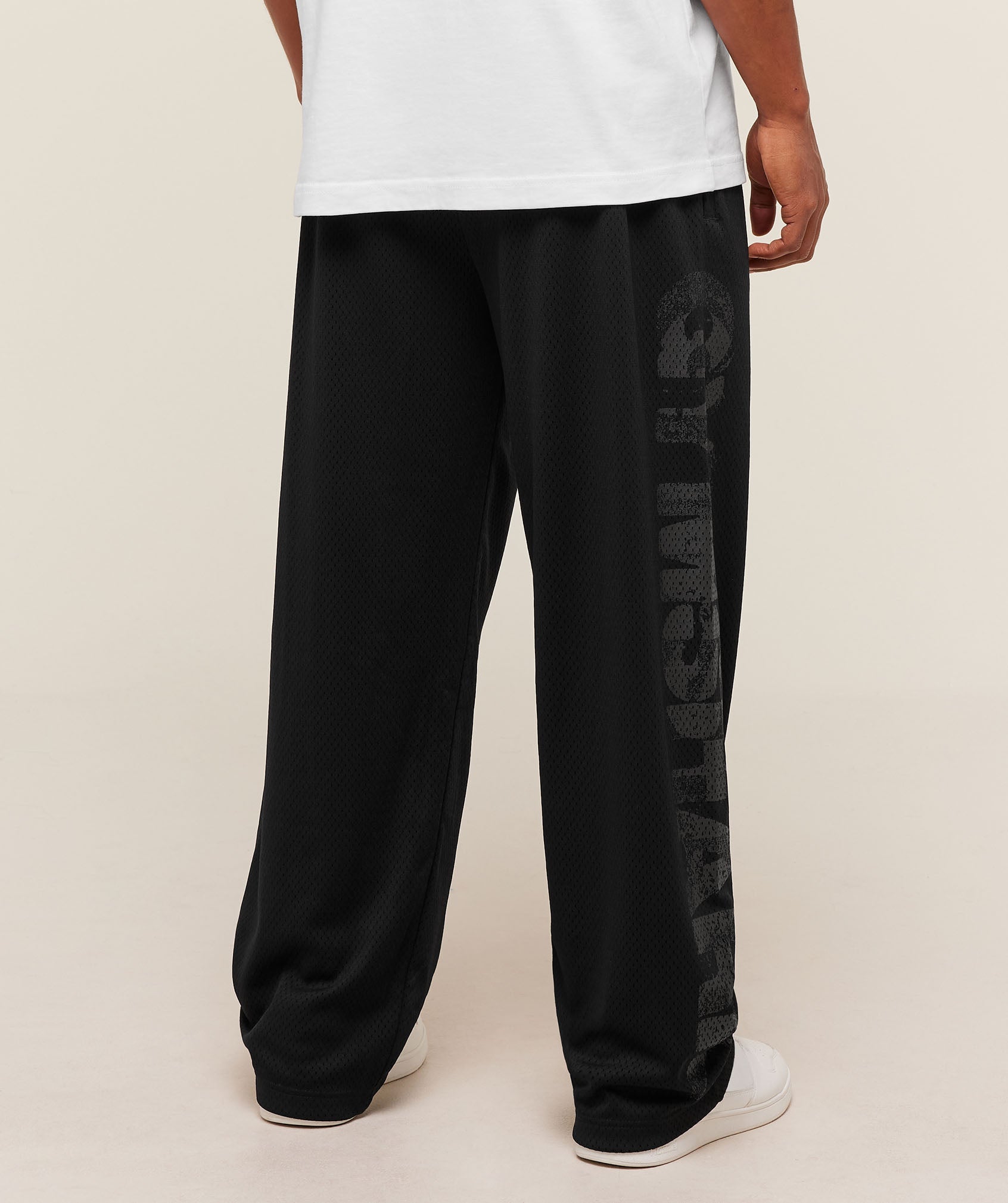 gymshark-graphic-wordmark-mesh-wide-leg-pants-pants-black-aw25