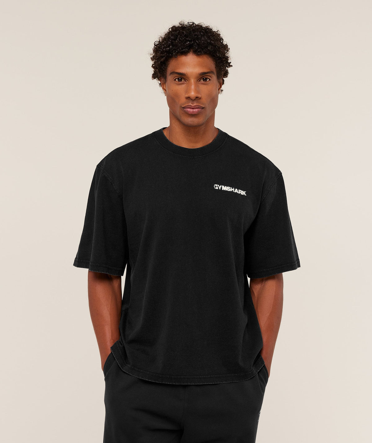 gymshark-forever-striving-t-shirt-ss-tops-black-aw25