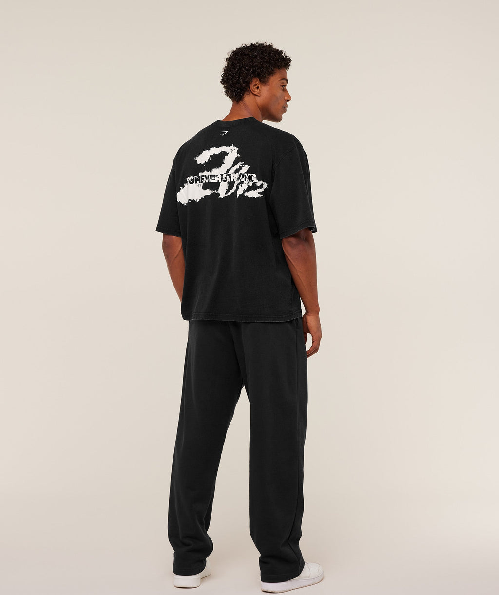 gymshark-forever-striving-t-shirt-ss-tops-black-aw25