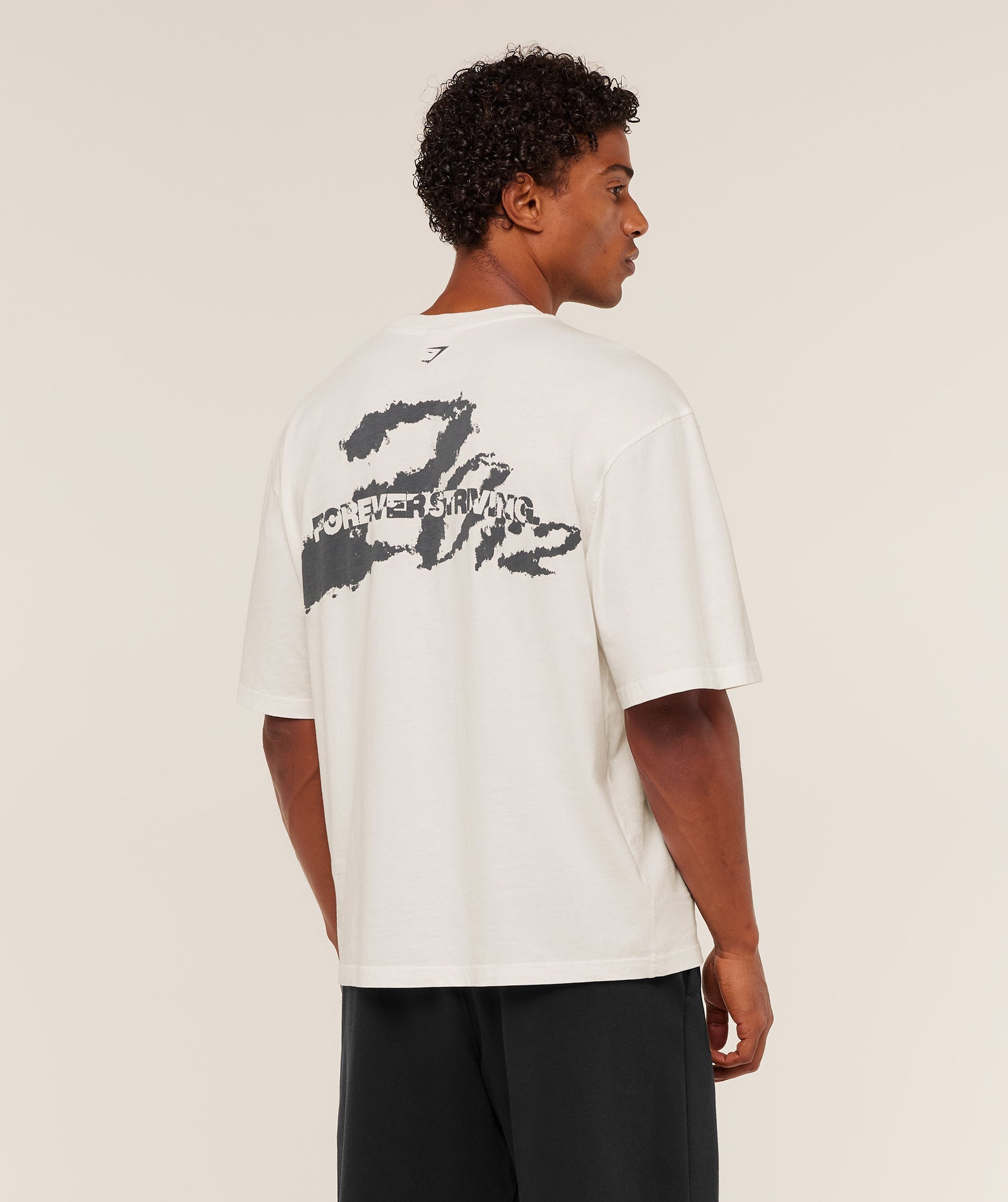 gymshark-forever-striving-t-shirt-ss-tops-white-aw25