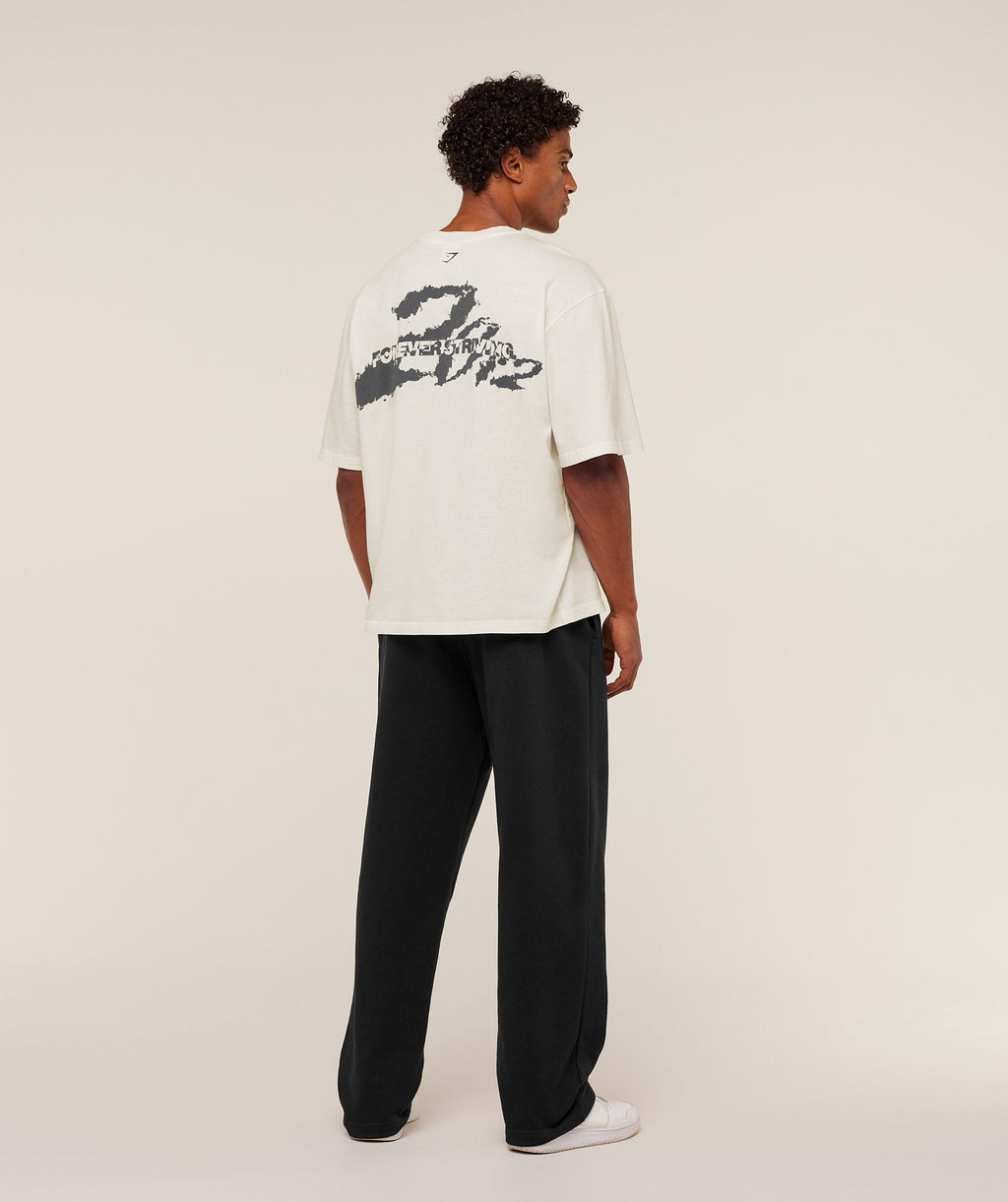 gymshark-forever-striving-t-shirt-ss-tops-white-aw25