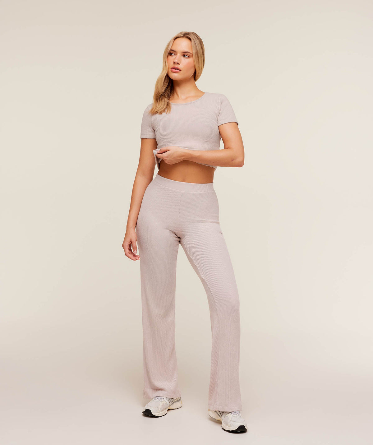 gymshark-supersoft-straight-leg-pant-pants