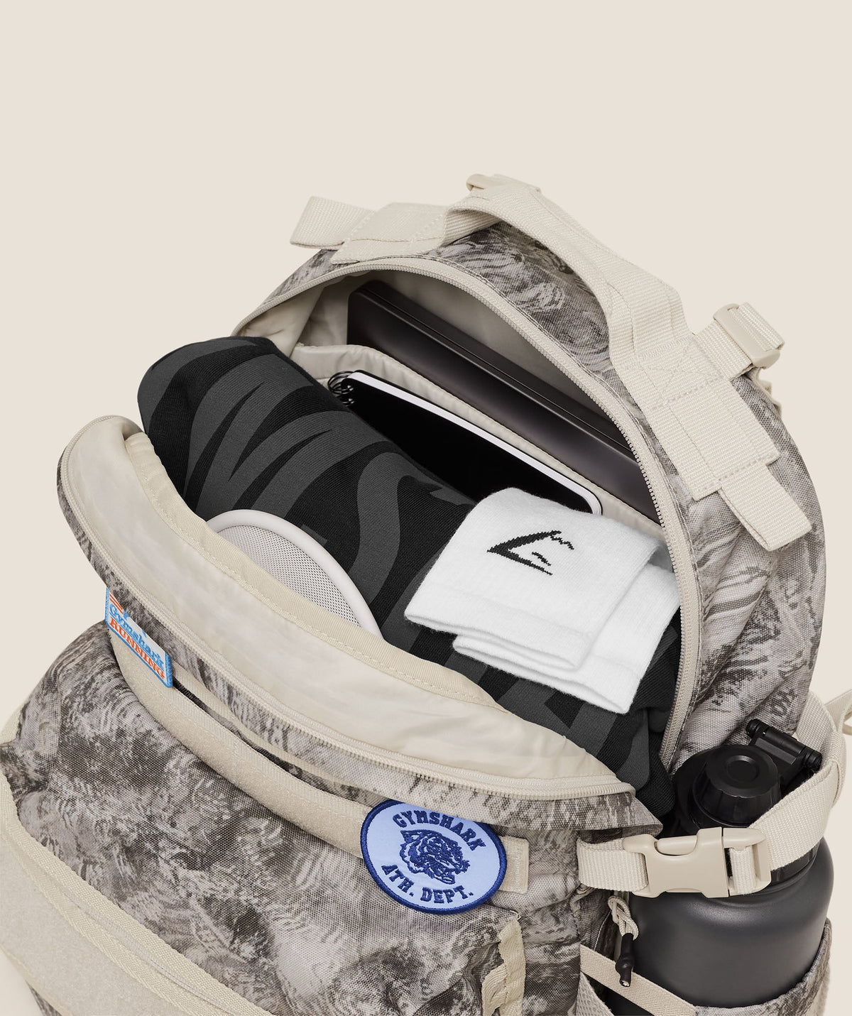 gymshark-tactical-slouch-backpack-bags
