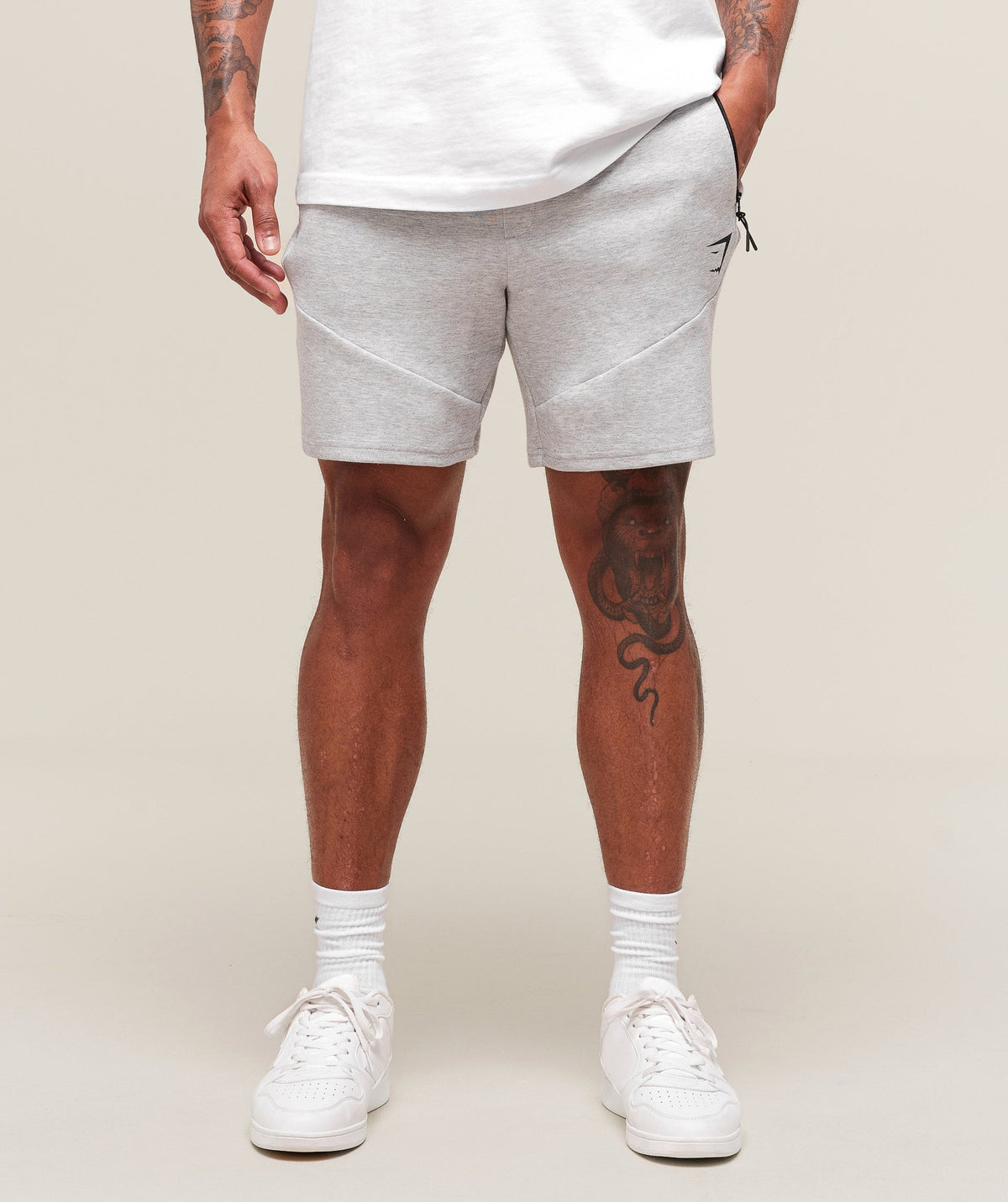 gymshark-interlock-tech-6-shorts-shorts-grey-ss25-1