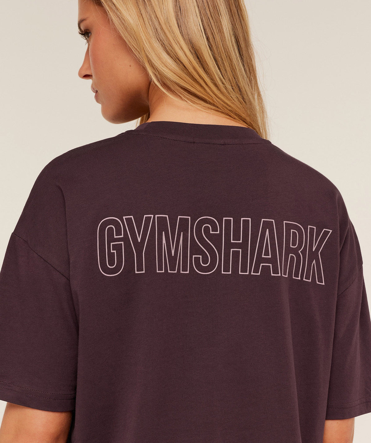 gymshark-trace-graphic-oversized-t-shirt-ss-tops-purple-ss26