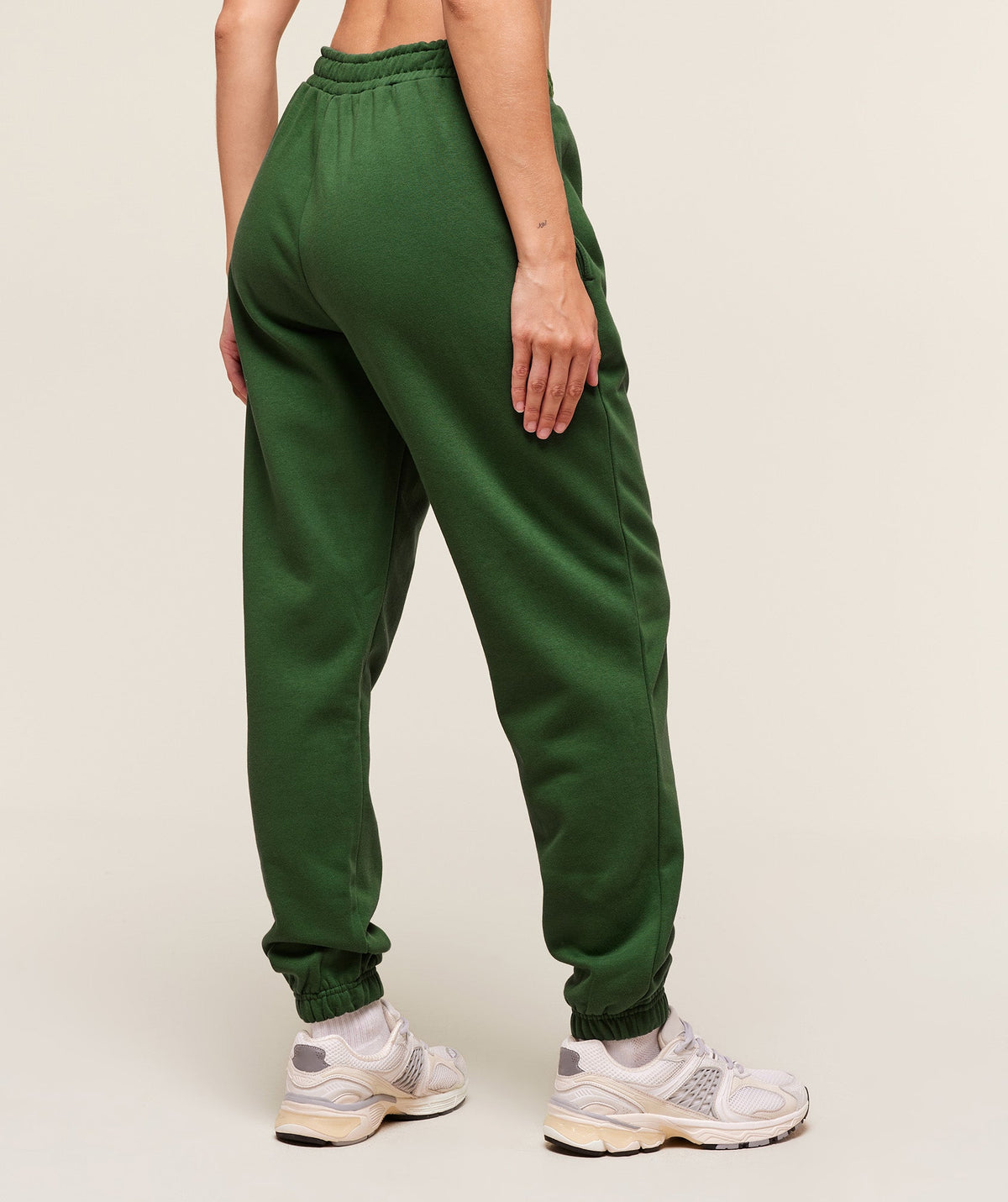 gymshark-training-fleece-jogger-pants-green-aw25