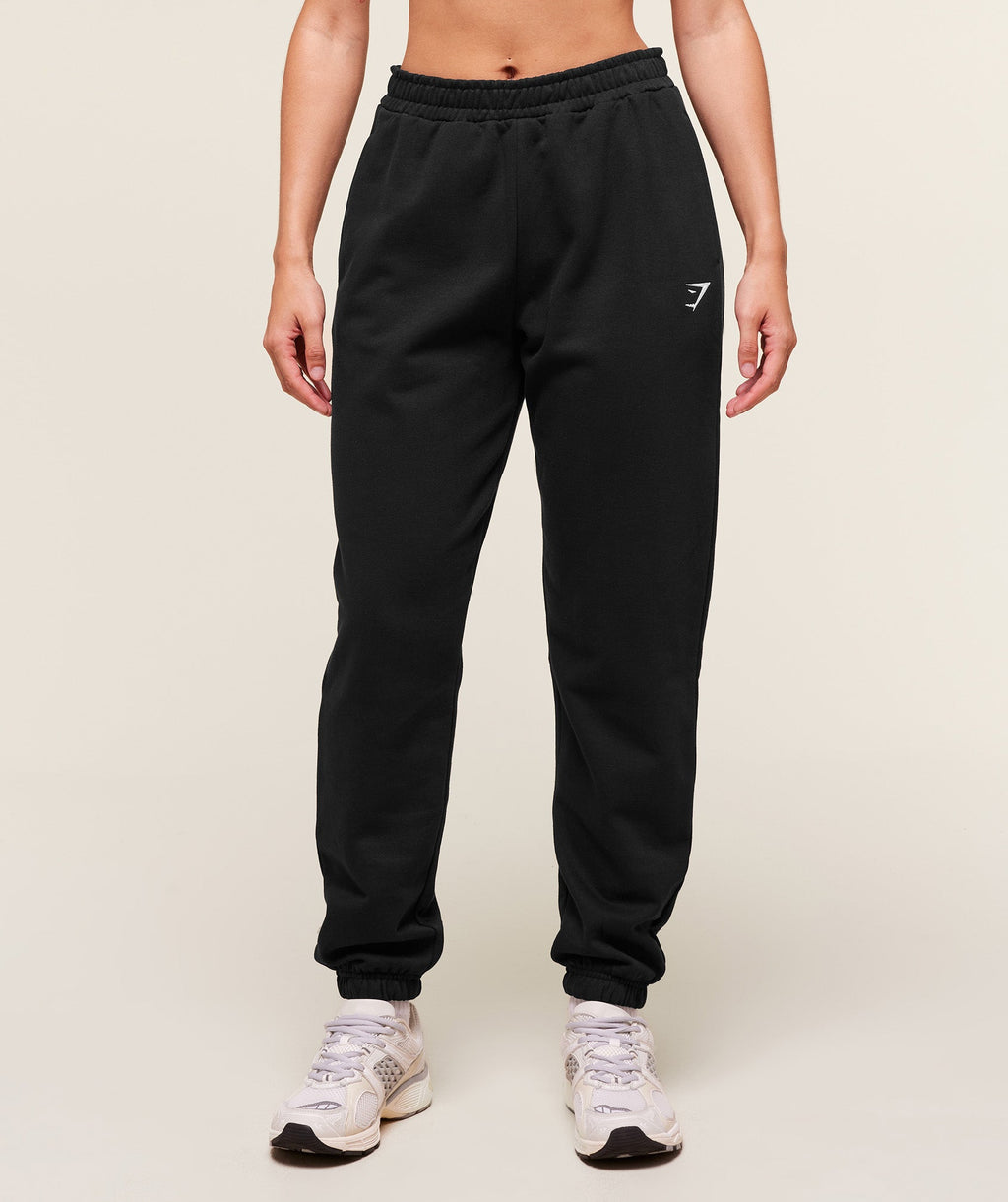 gymshark-training-fleece-joggers-black-aw23