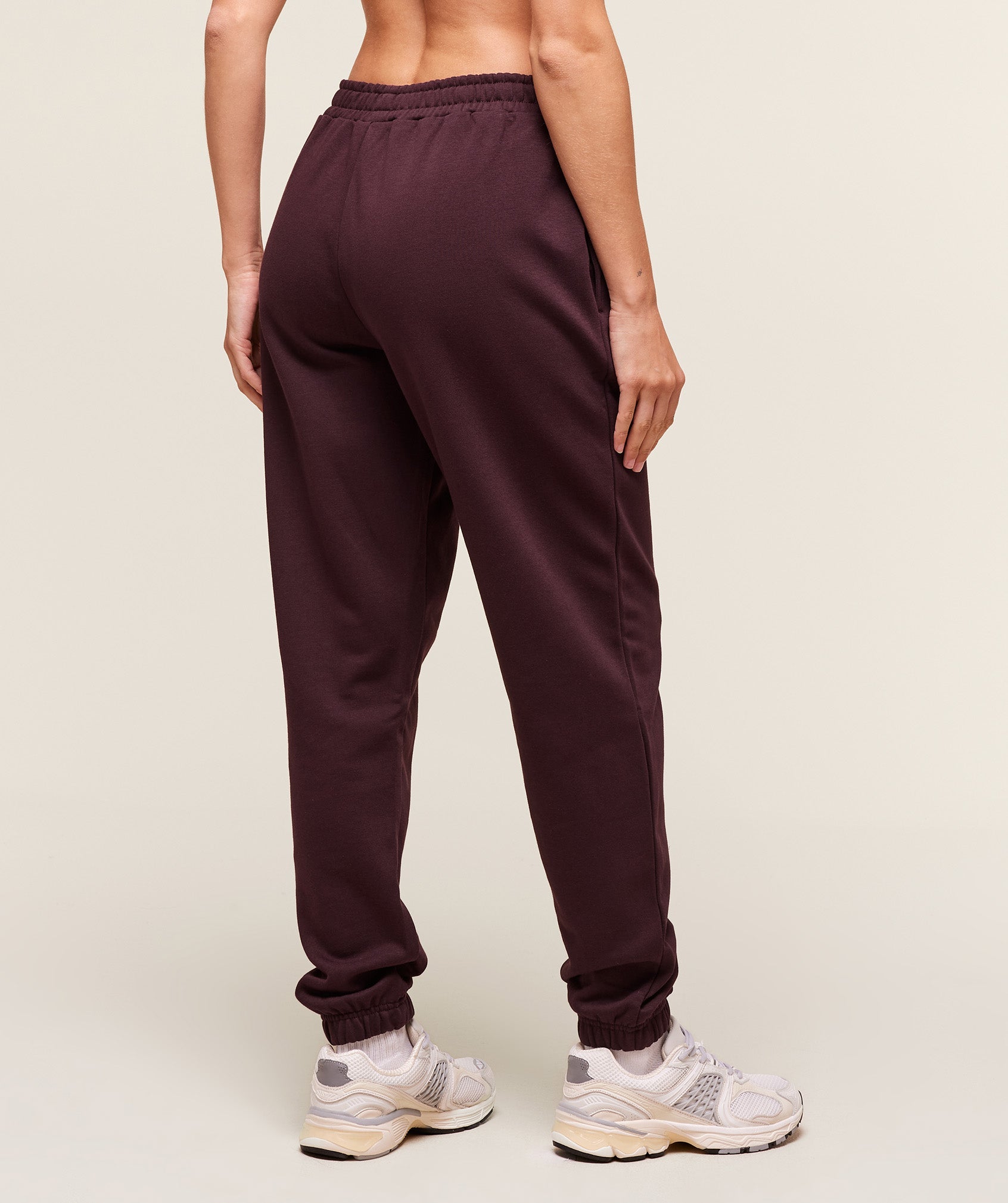 gymshark-training-fleece-jogger-pants-purple-aw25